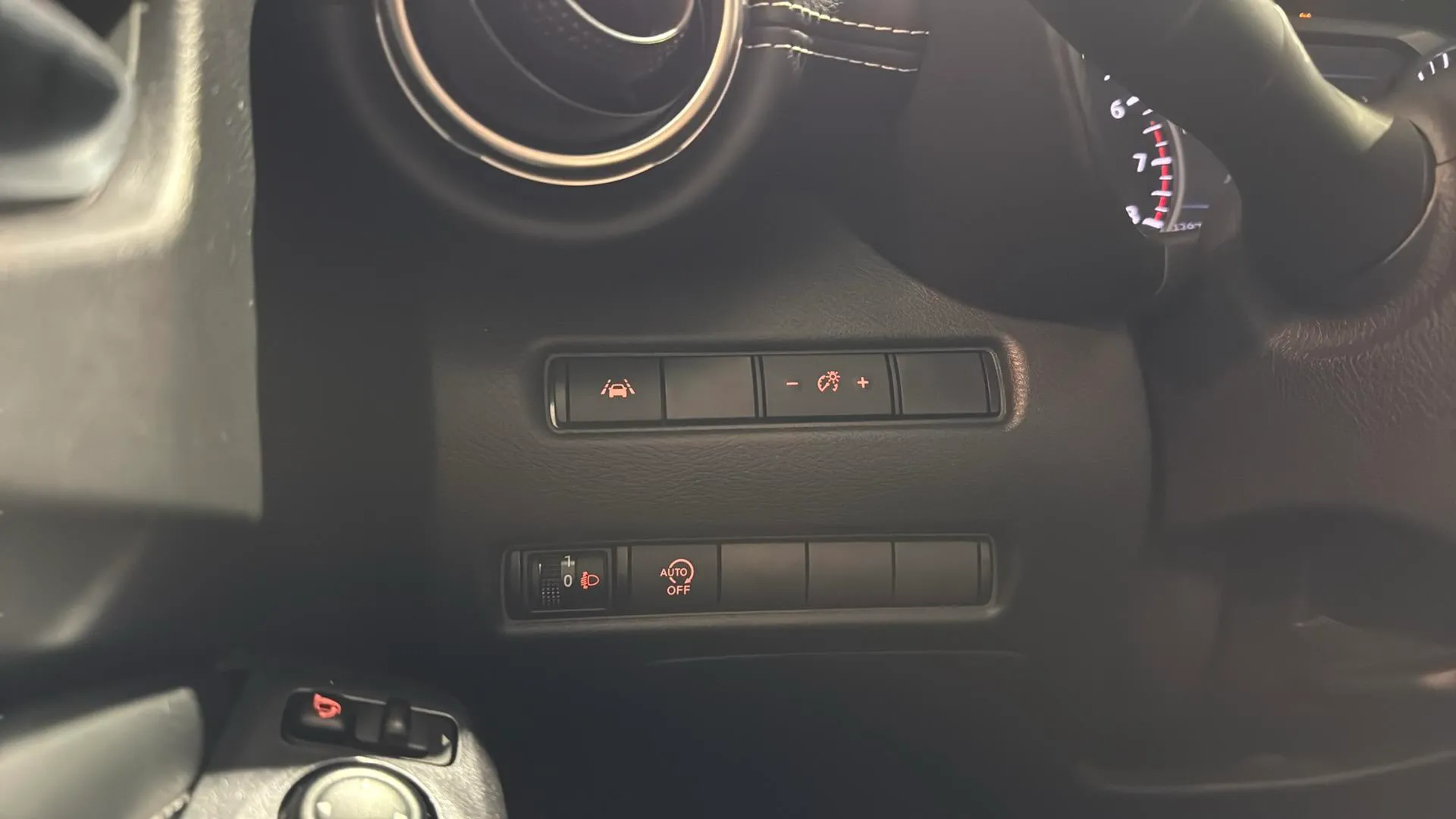 Nissan Juke DIG-T 6M/T Acenta - foto 23