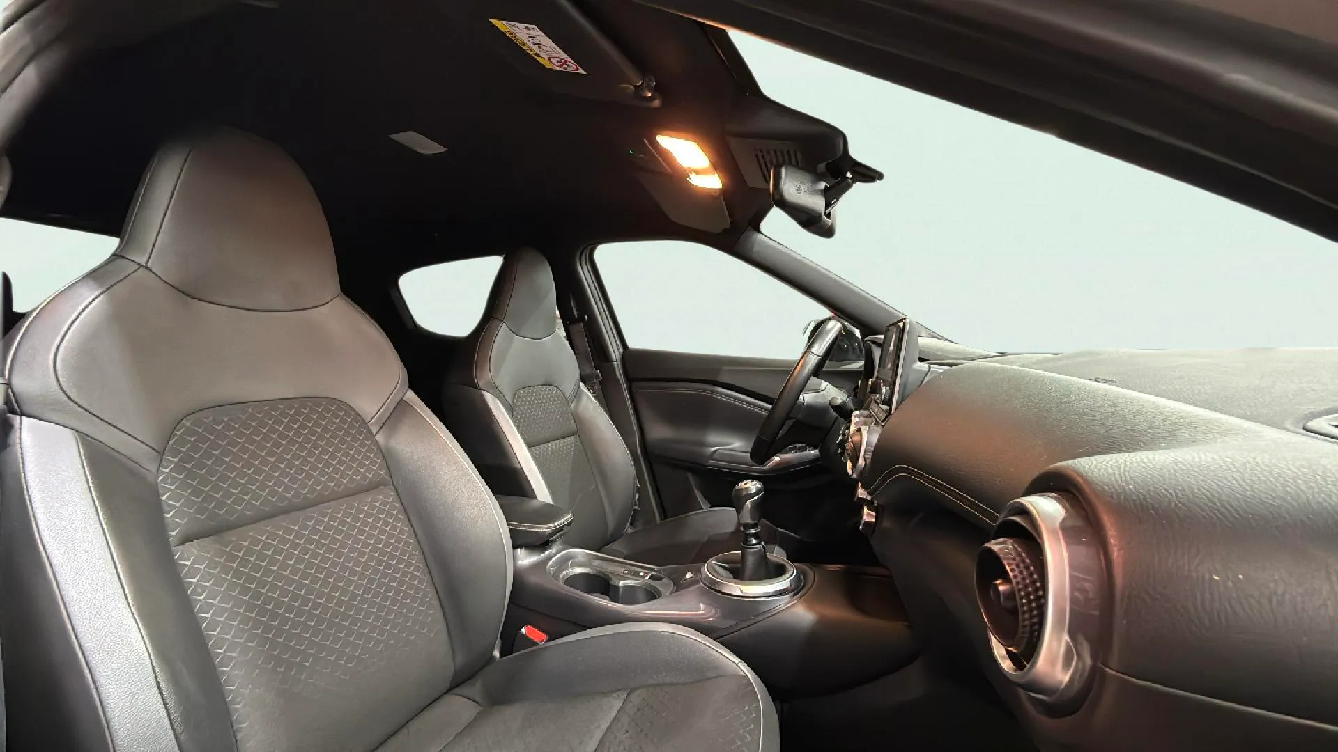 Nissan Juke DIG-T 6M/T Acenta - foto 10
