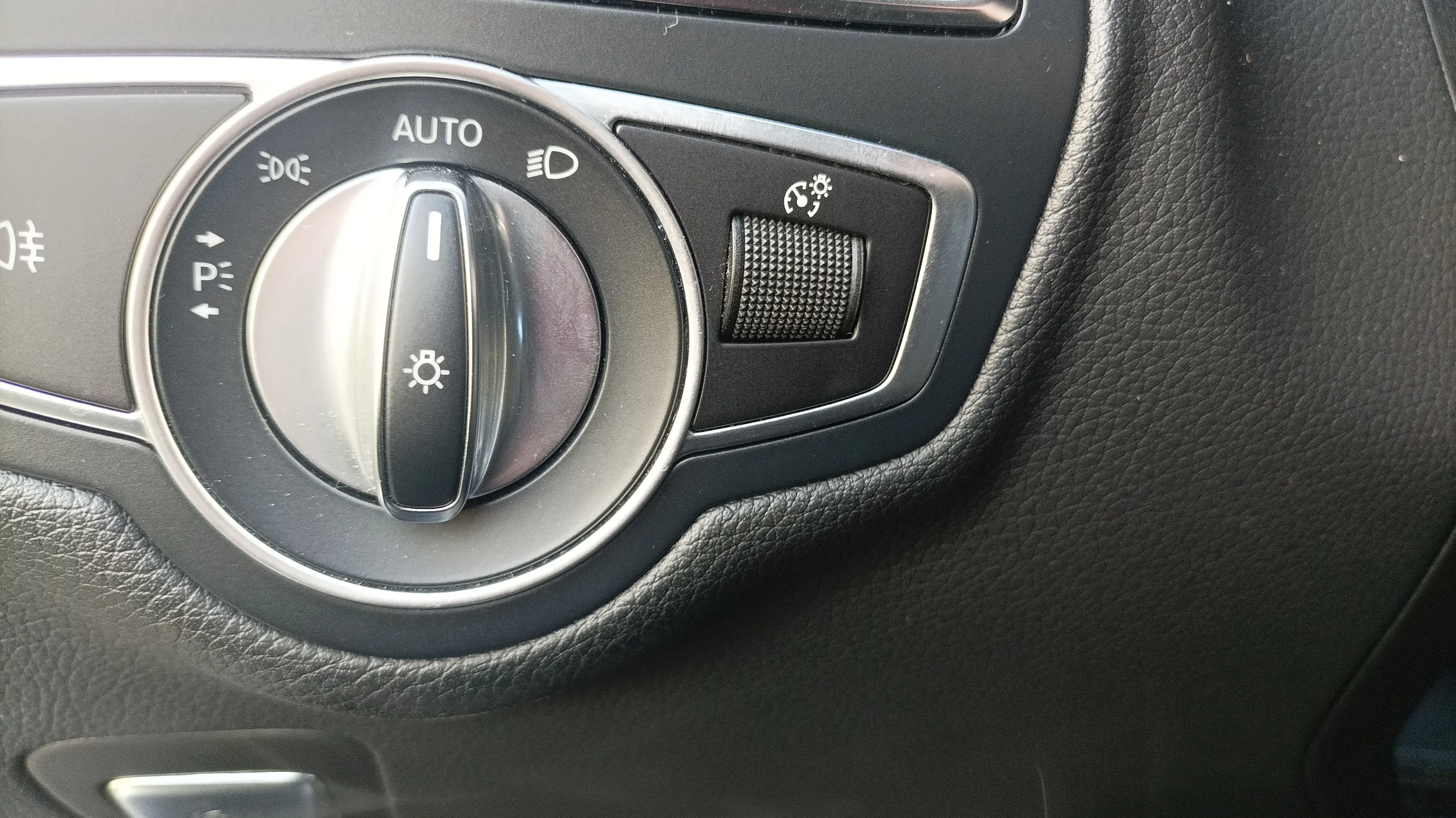 Mercedes-Benz Clase C Coupé C 200 - foto 19