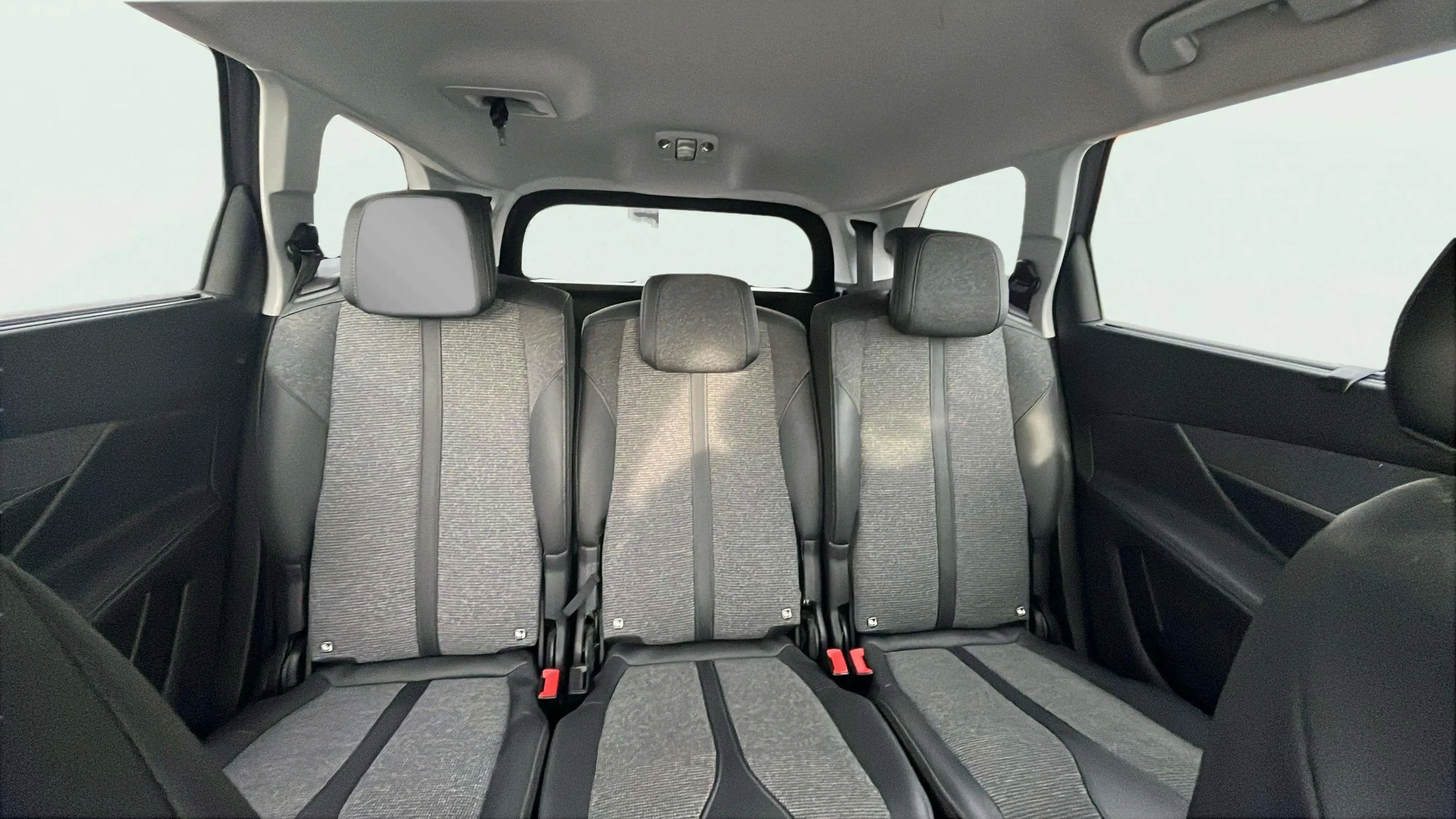Peugeot 5008 Allure 1.2L PureTech - foto 16