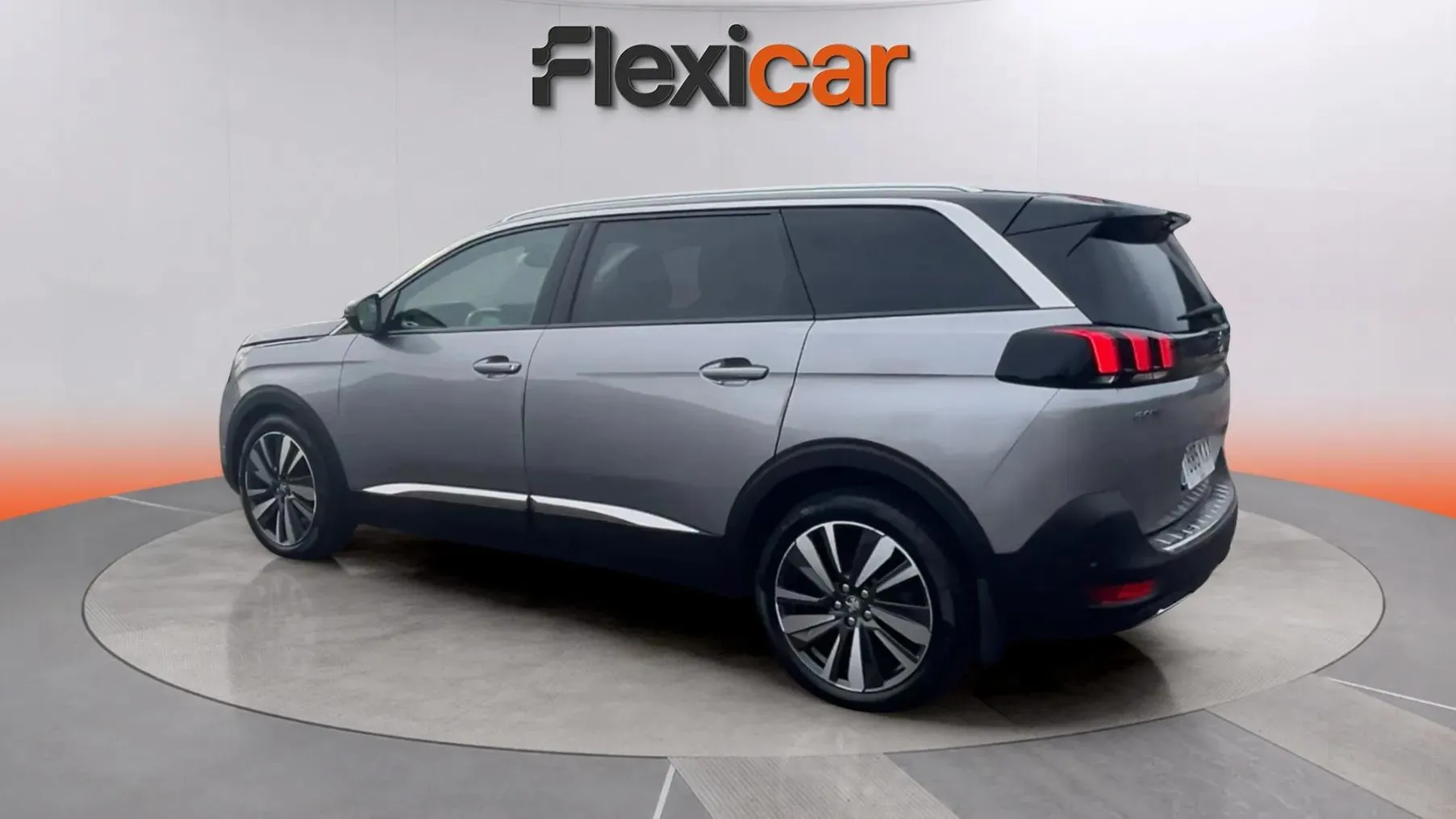 Peugeot 5008 Allure 1.2L PureTech - foto 6