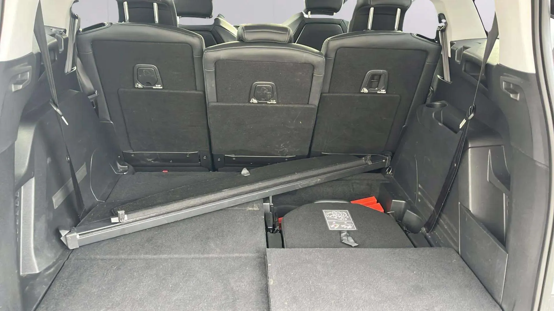 Peugeot 5008 Allure 1.2L PureTech - foto 17
