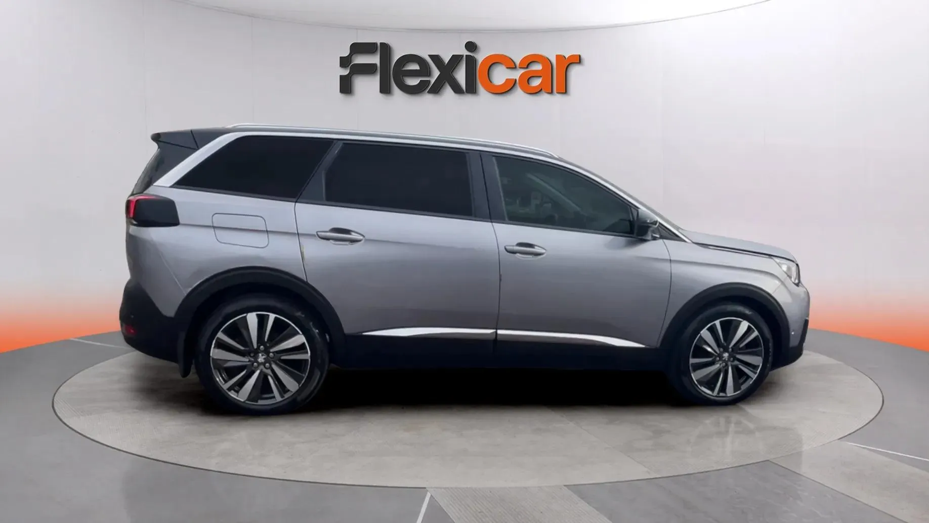 Peugeot 5008 Allure 1.2L PureTech - foto 2