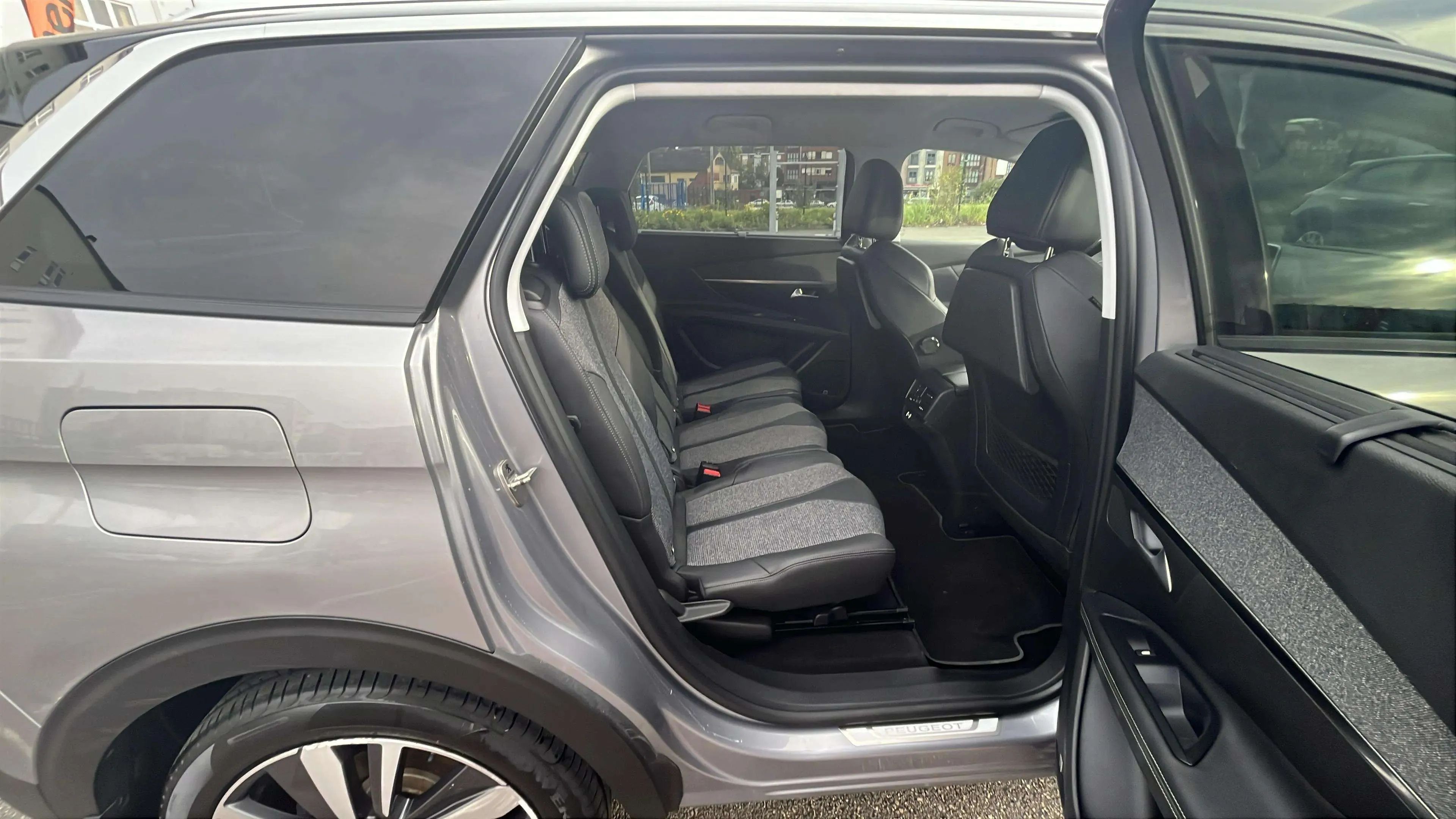 Peugeot 5008 Allure 1.2L PureTech - foto 15