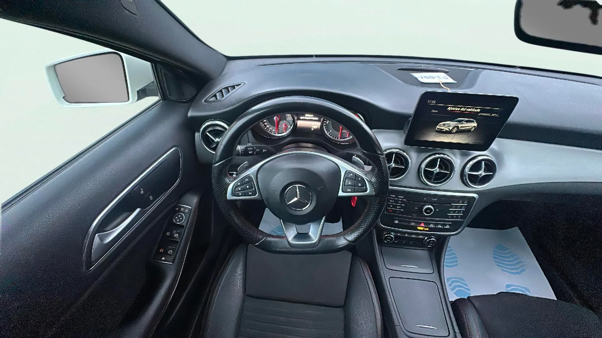 Mercedes-Benz GLA 220 d 4MATIC AMG Line - foto 11