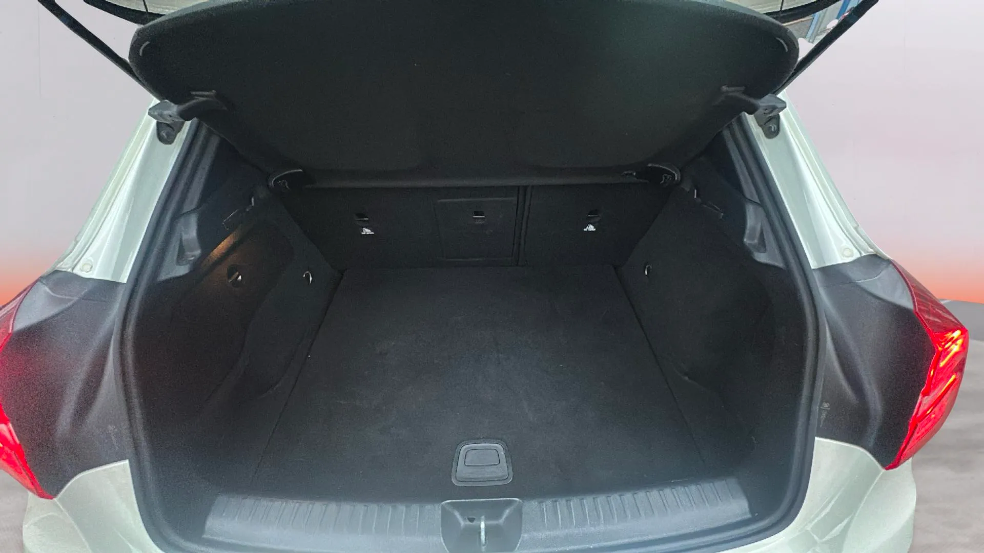 Mercedes-Benz GLA 220 d 4MATIC AMG Line - foto 16