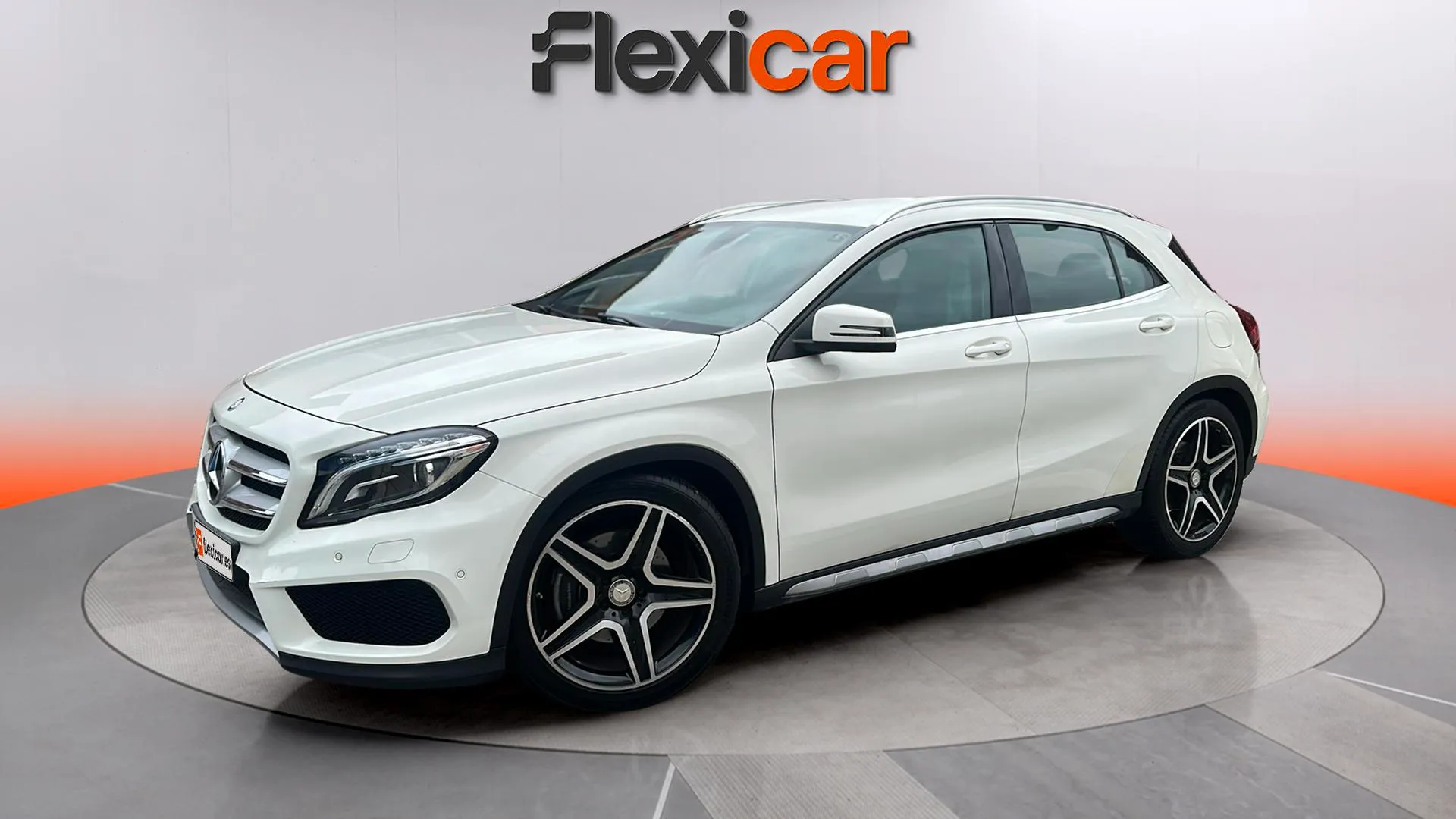 Mercedes-Benz GLA 220 d 4MATIC AMG Line - foto 2