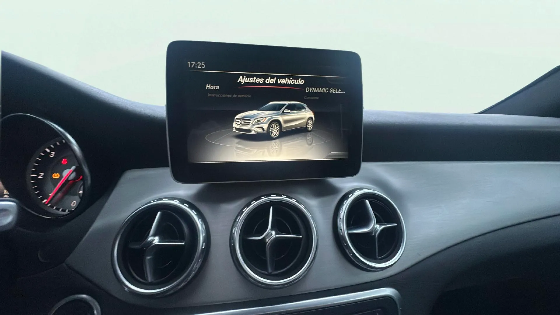 Mercedes-Benz GLA 220 d 4MATIC AMG Line - foto 23