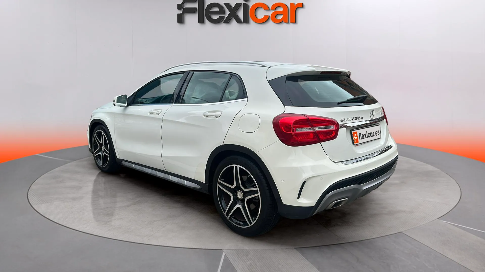 Mercedes-Benz GLA 220 d 4MATIC AMG Line - foto 6