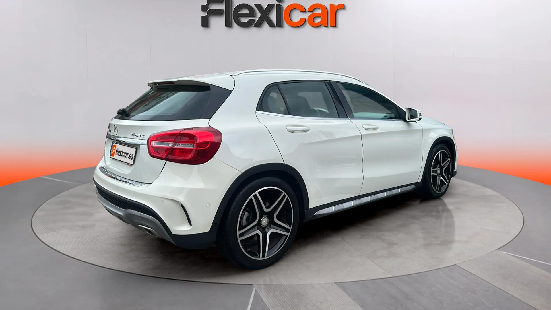 Mercedes-Benz GLA 220 d 4MATIC AMG Line - foto 5