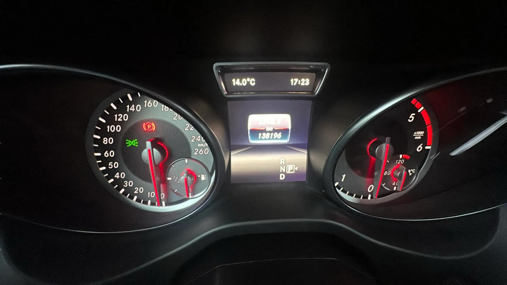 Mercedes-Benz GLA 220 d 4MATIC AMG Line - foto 12