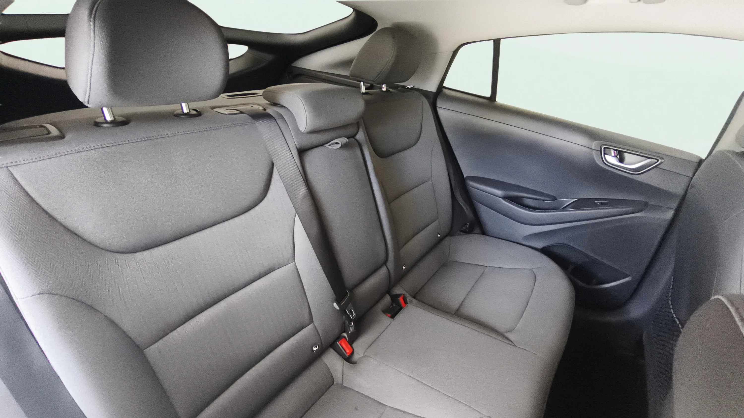 Hyundai Ioniq 1.6 GDI HEV Klass DT - foto 17