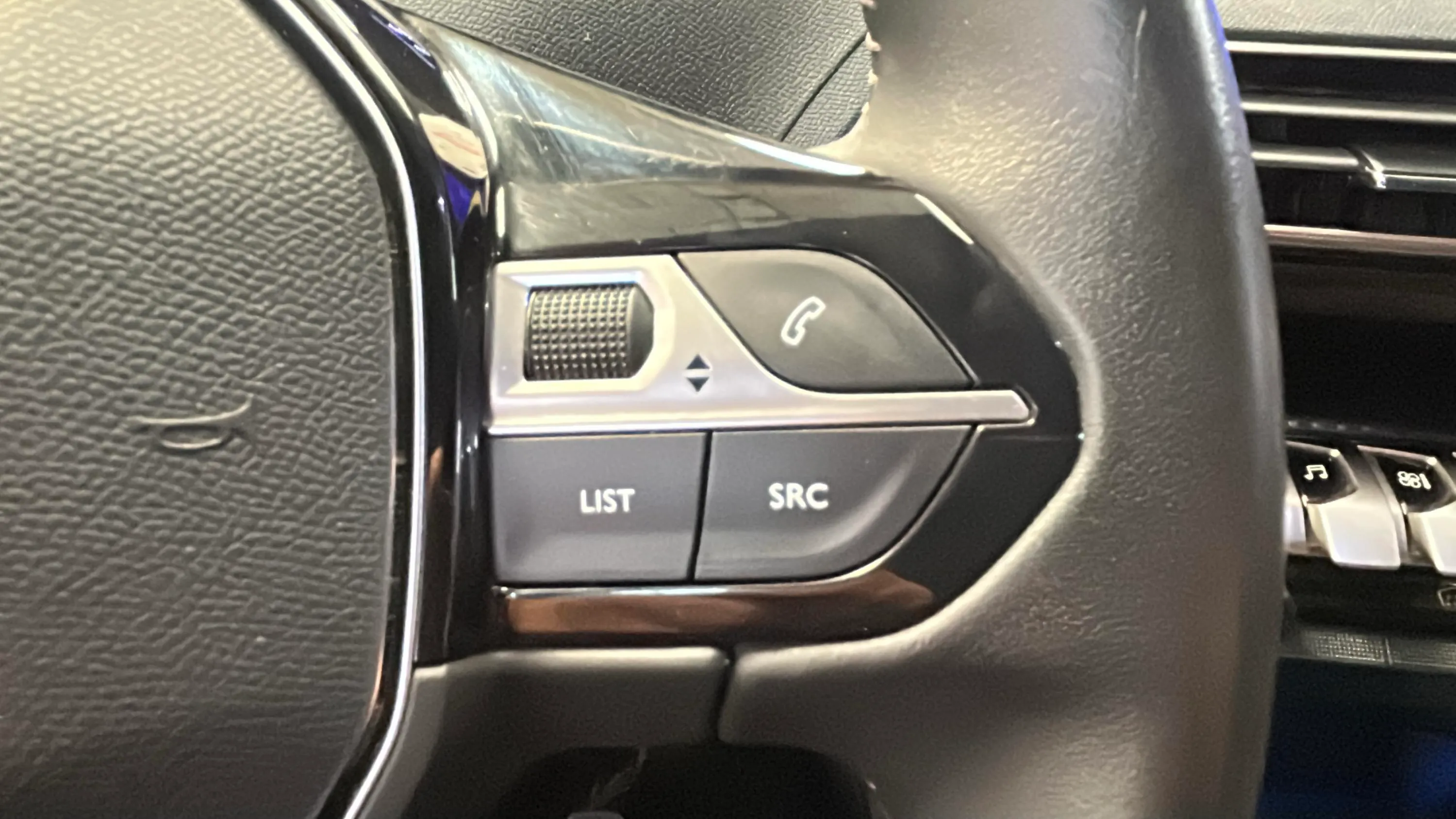 Peugeot 3008 1.2 PureTech Active Pack - foto 19