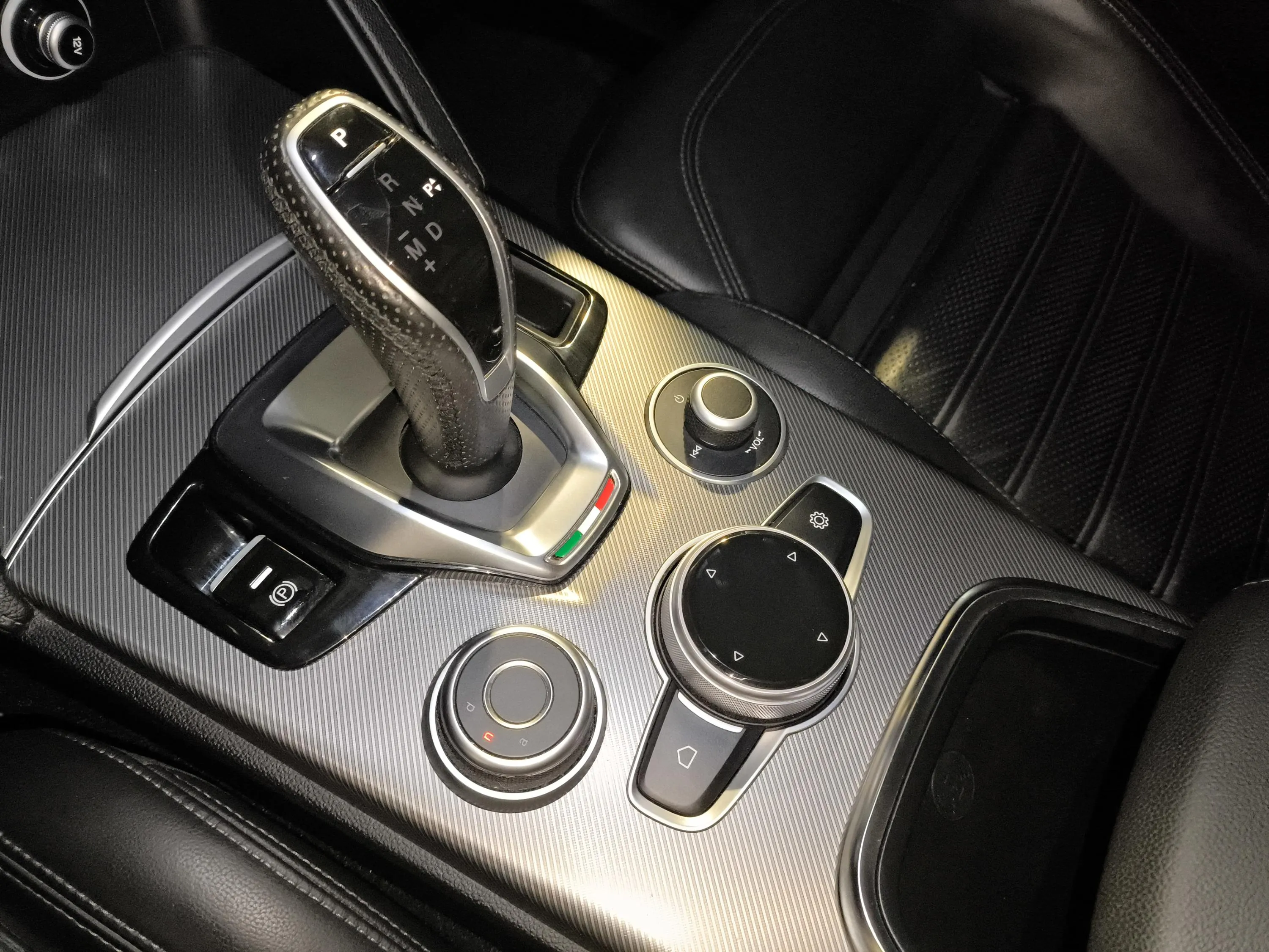 Alfa Romeo Stelvio 2.2 Diésel Veloce Q4 - foto 24