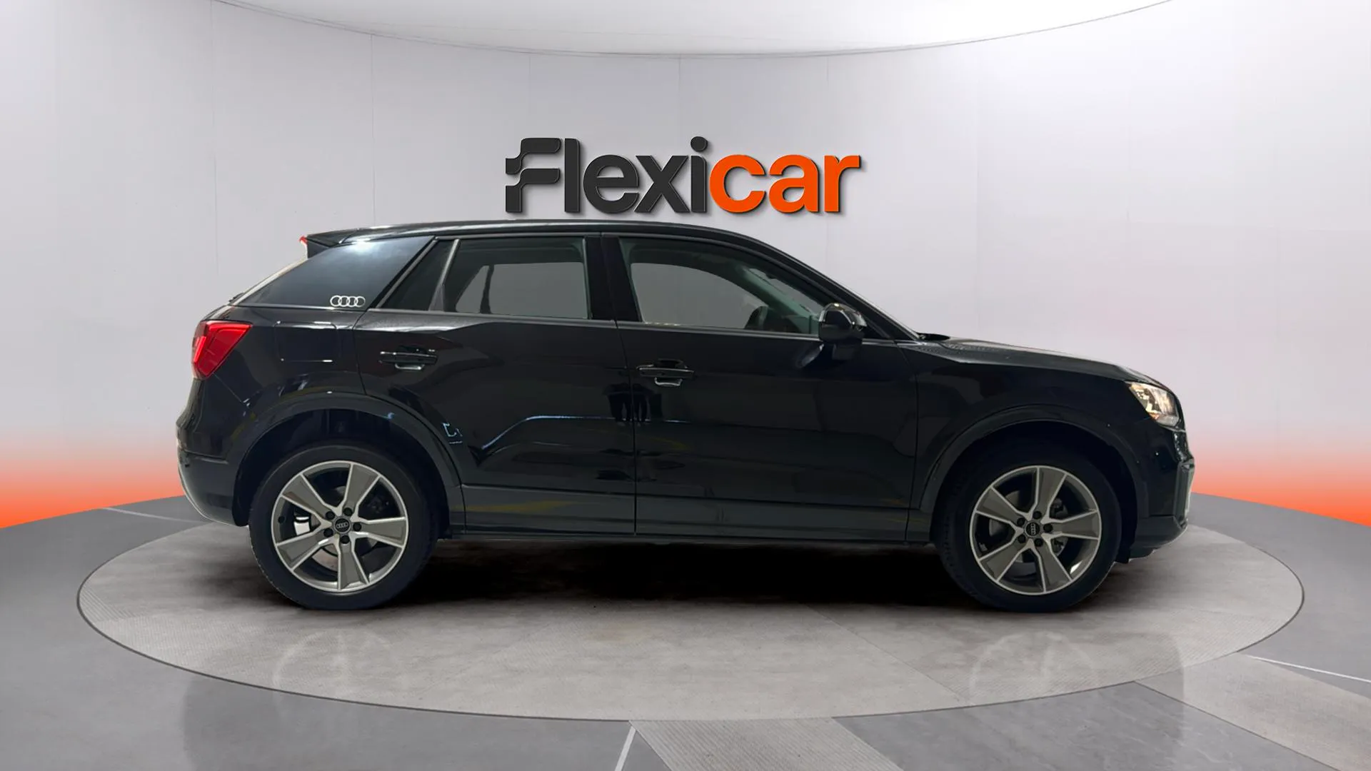 Audi Q2 Advanced 30 TDI - foto 8