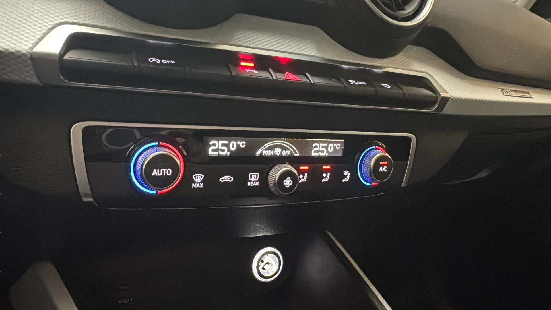 Audi Q2 Advanced 30 TDI - foto 18