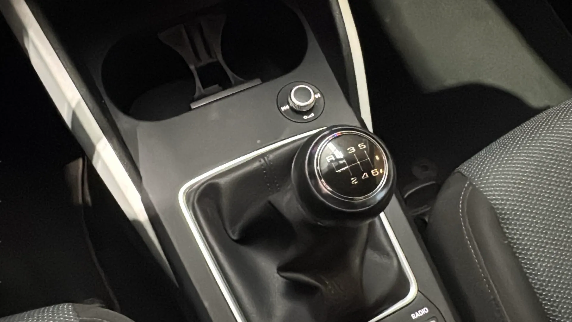Audi Q2 Advanced 30 TDI - foto 19