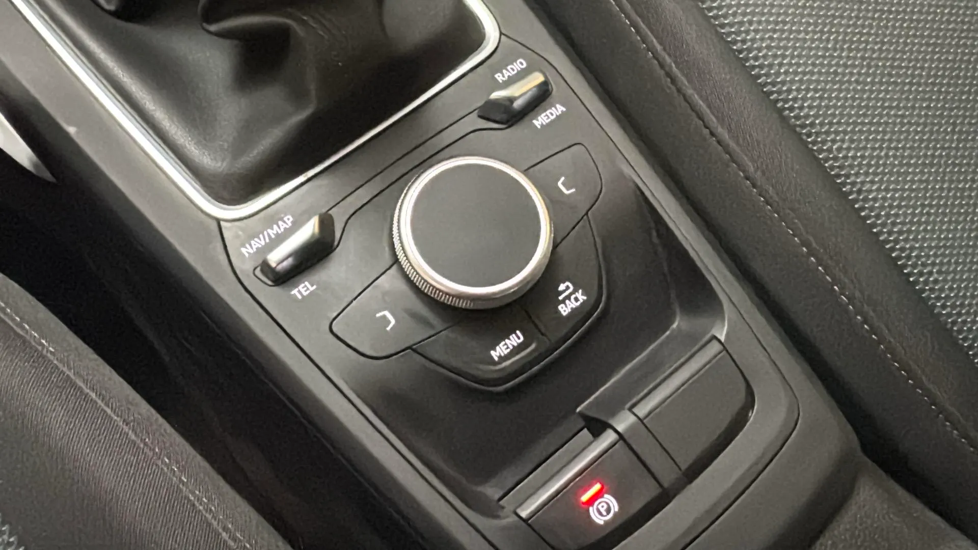 Audi Q2 Advanced 30 TDI - foto 20