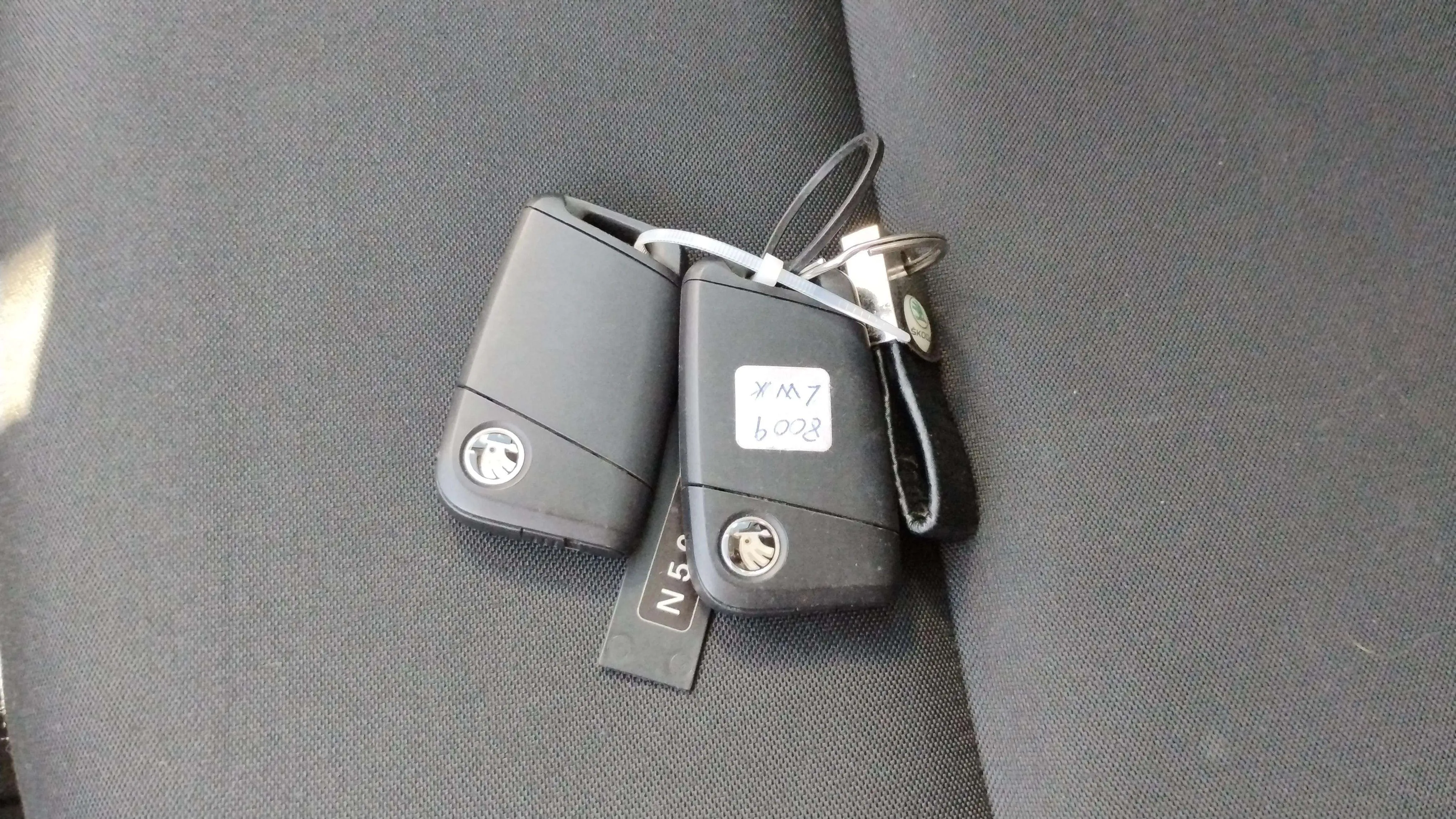 Škoda Karoq 1.5 TSI DSG ACT Ambition - foto 12