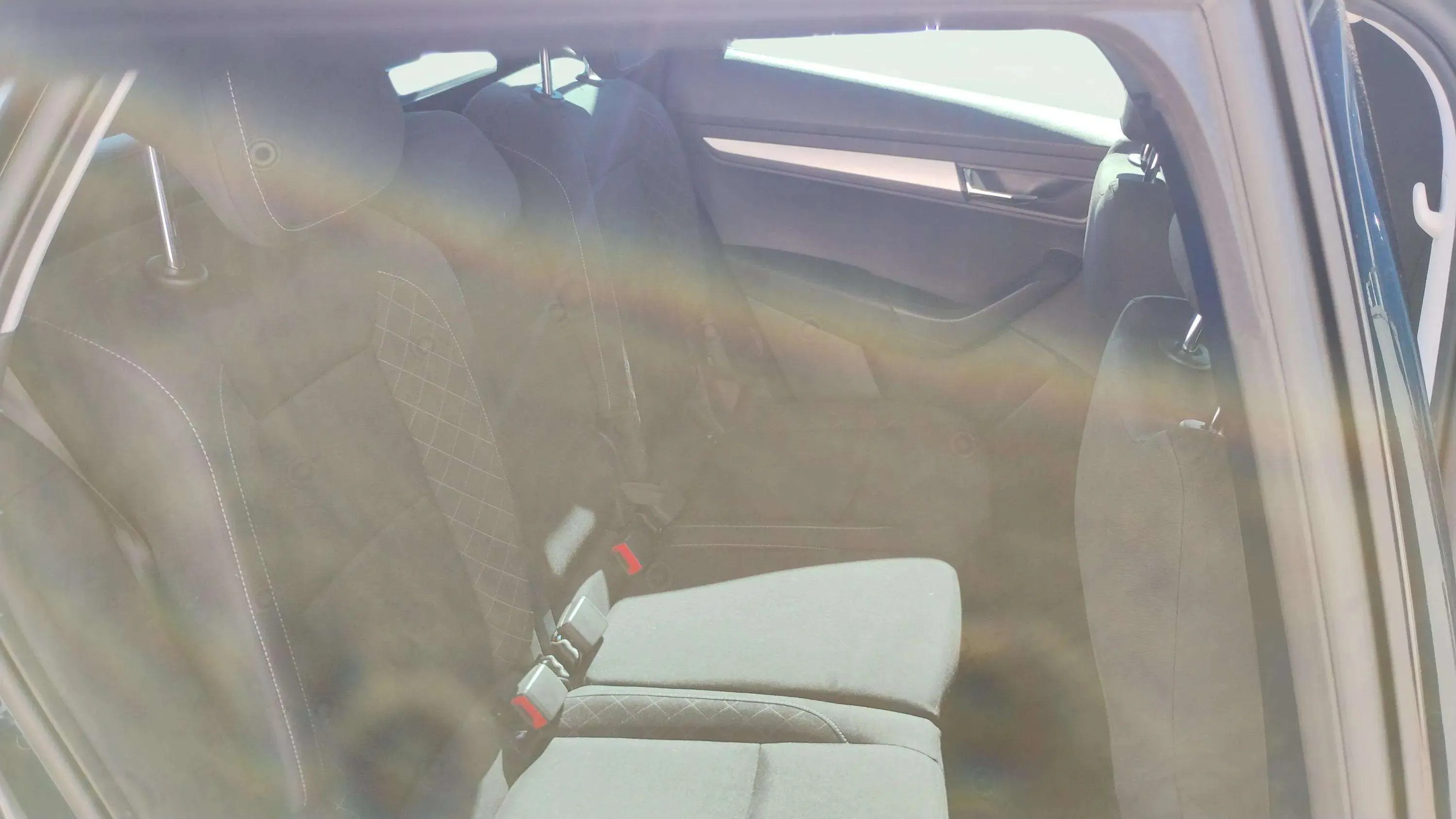 Škoda Karoq 1.5 TSI DSG ACT Ambition - foto 23