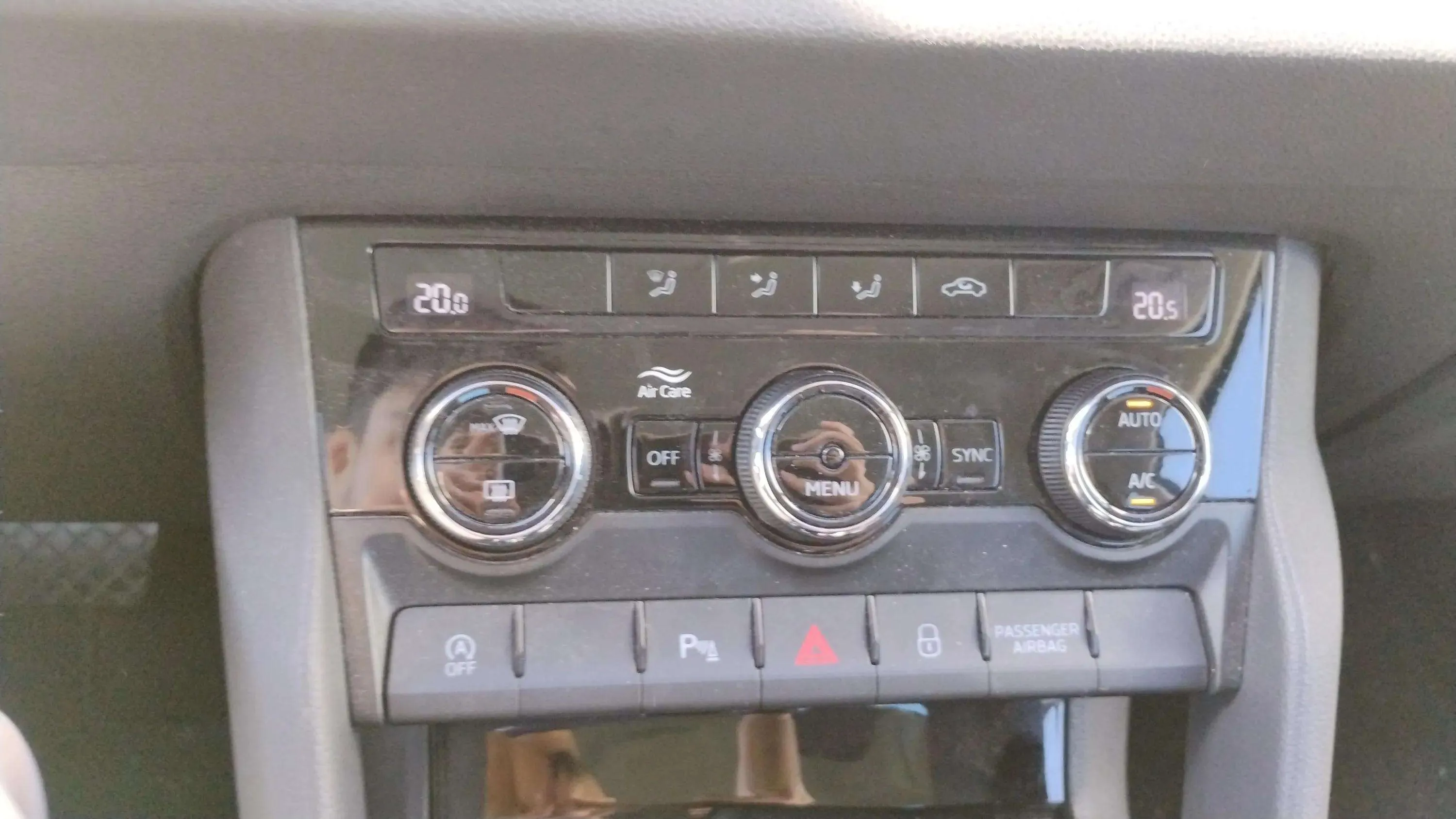 Škoda Karoq 1.5 TSI DSG ACT Ambition - foto 20