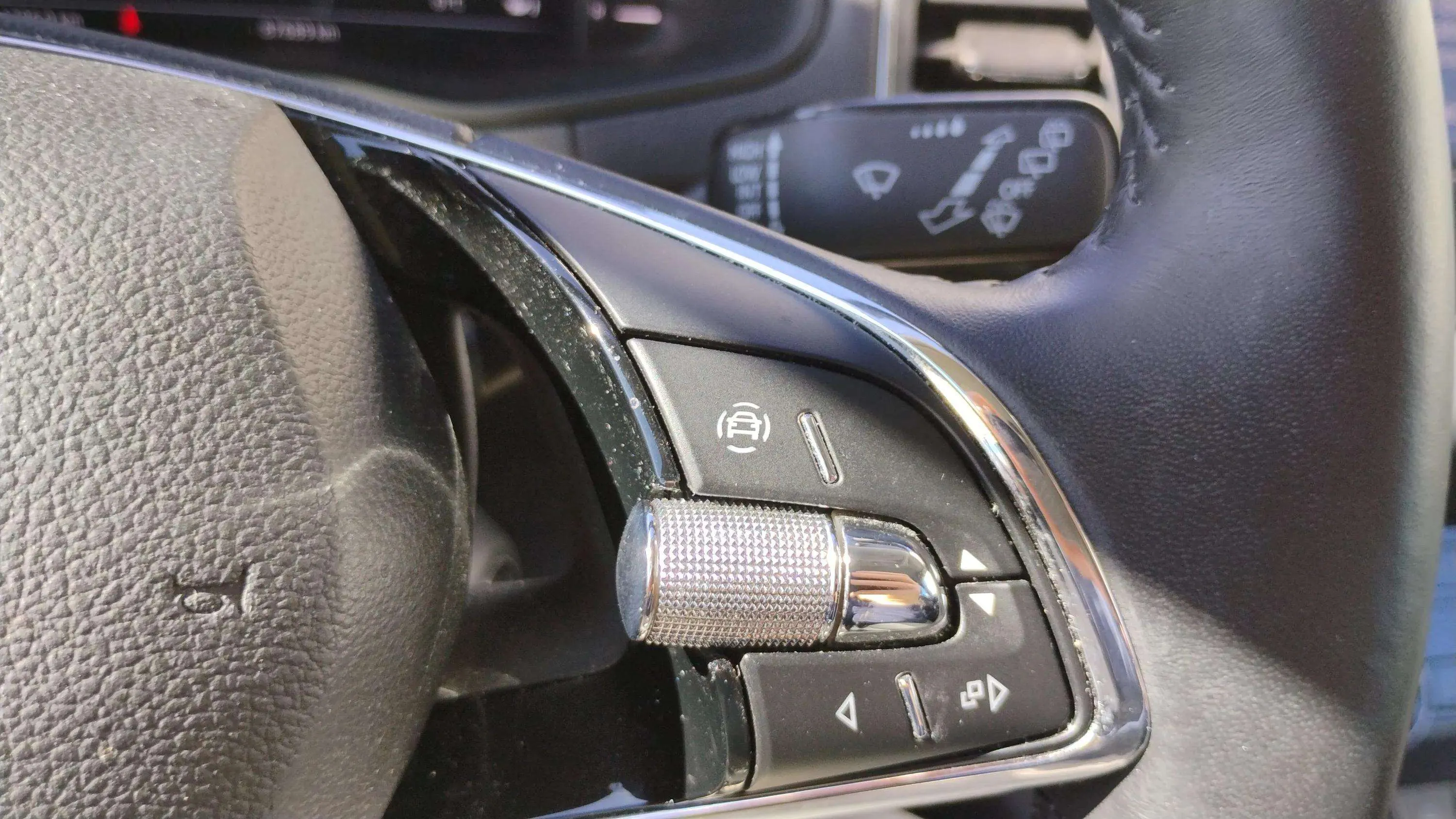 Škoda Karoq 1.5 TSI DSG ACT Ambition - foto 14