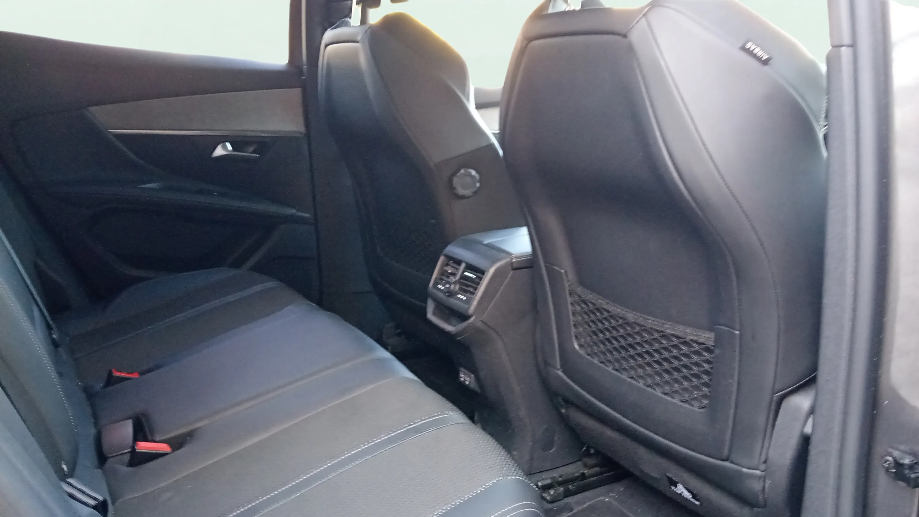 Peugeot 3008 1.5 BlueHDi GT EAT8 - foto 14