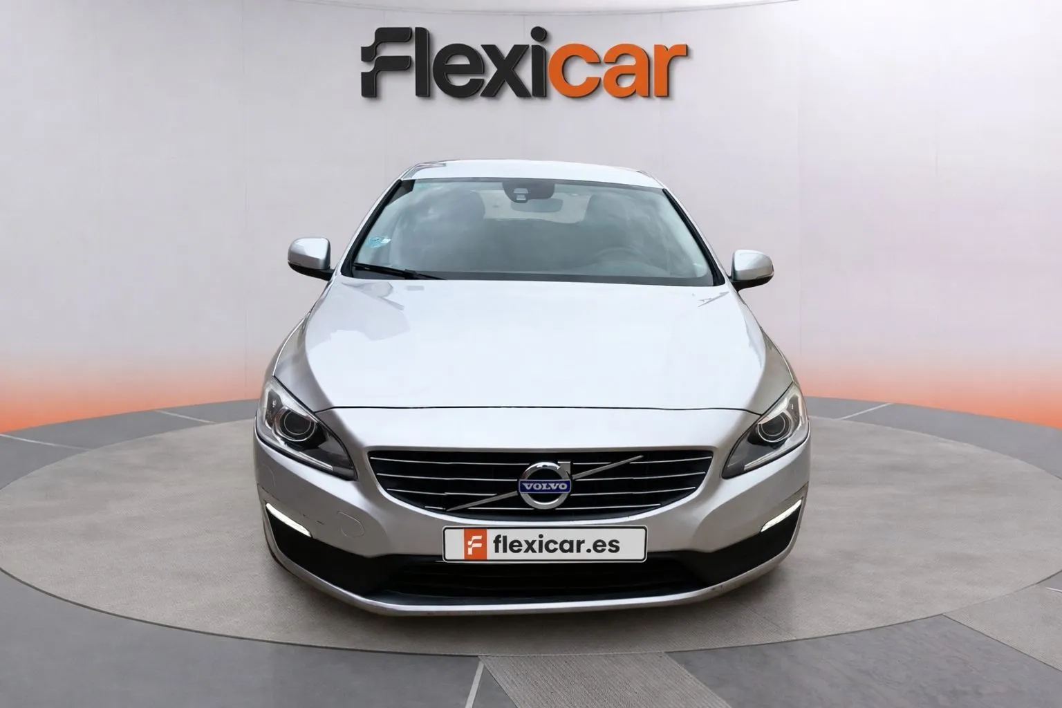 Volvo V60 2.0 T3 Kinetic - foto 2