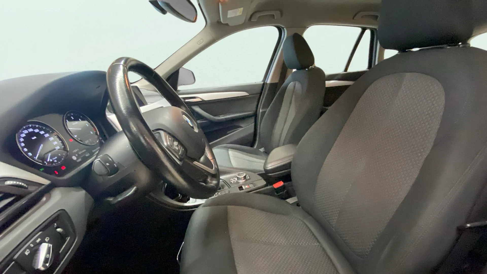 BMW X1 sDrive18d - foto 9