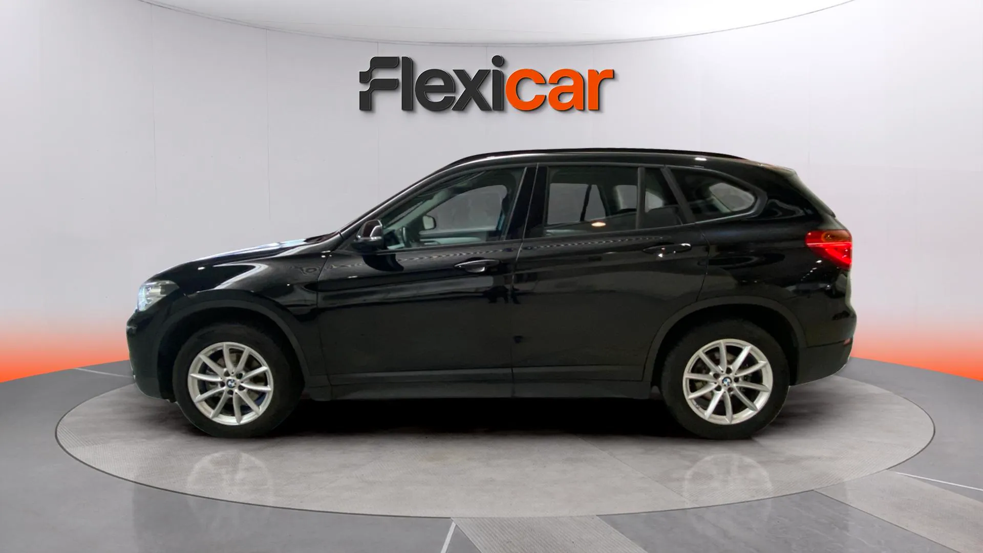 BMW X1 sDrive18d - foto 4