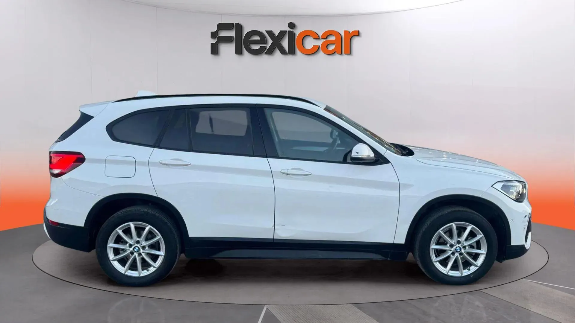 BMW X1 sDrive16d Business - foto 5