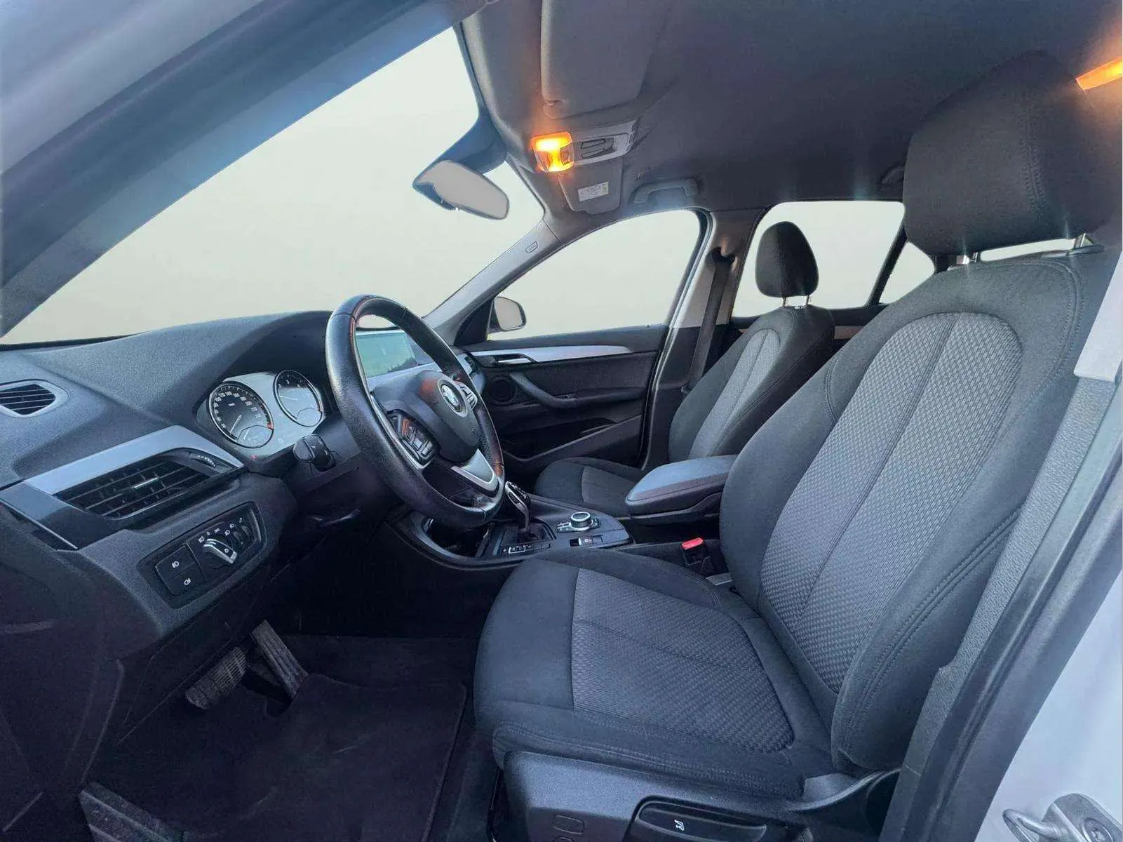 BMW X1 sDrive16d Business - foto 7