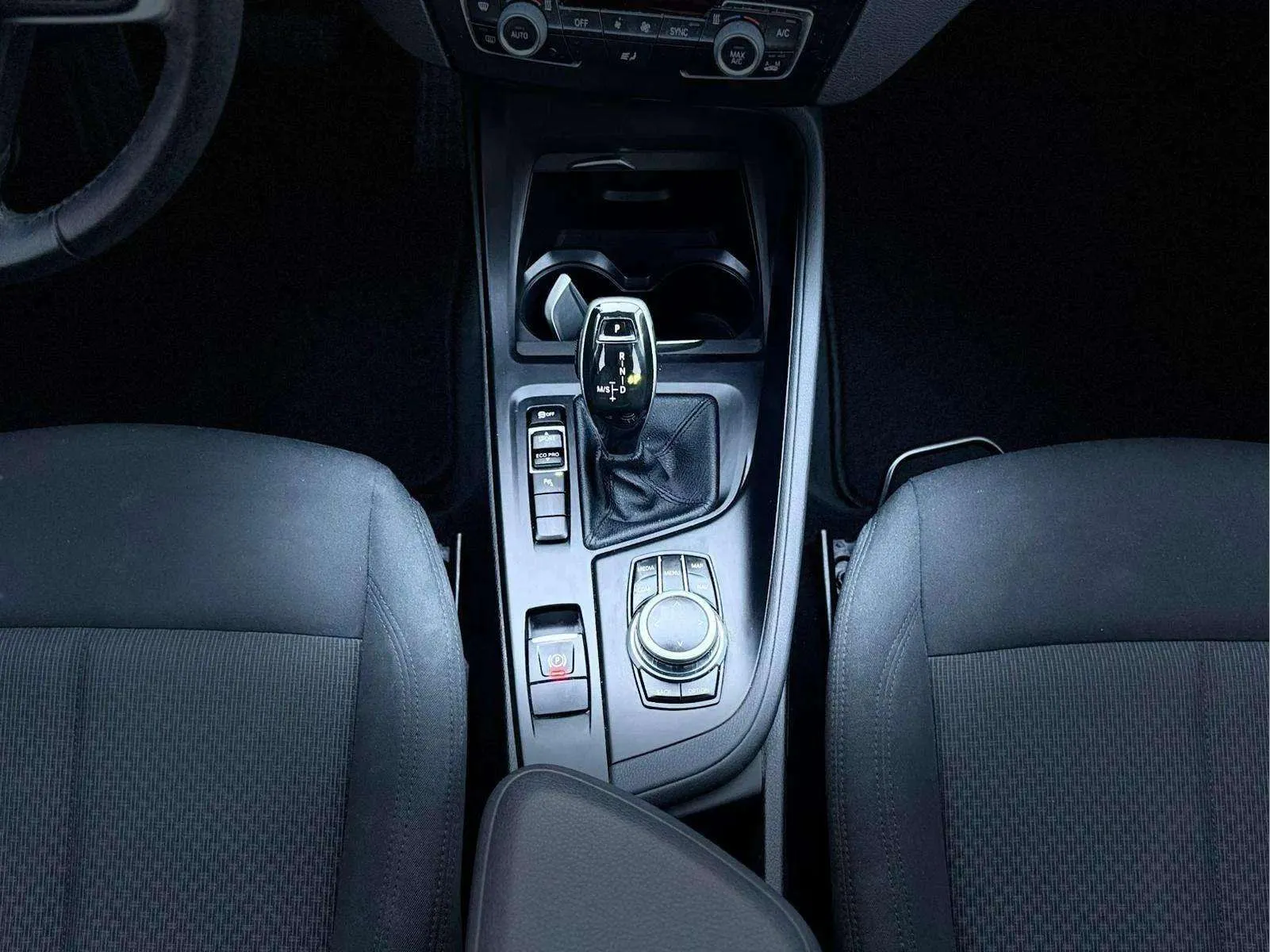 BMW X1 sDrive16d Business - foto 14
