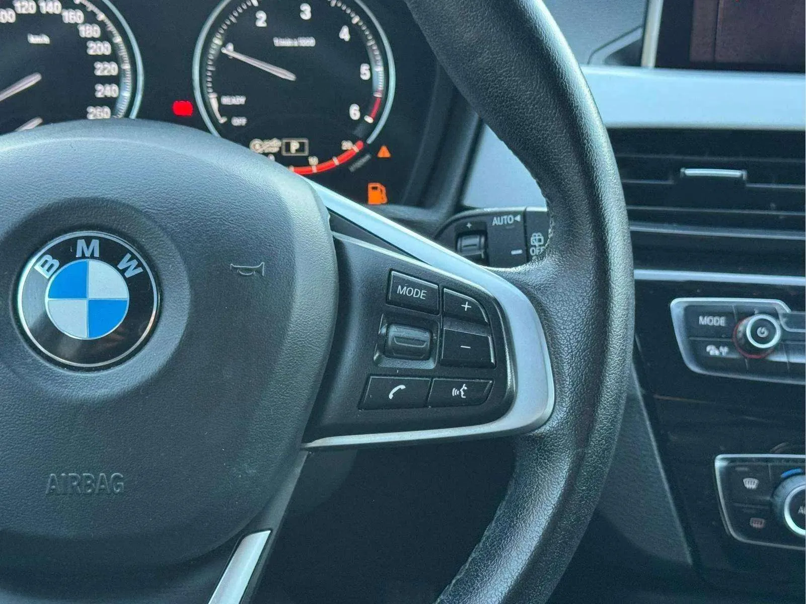 BMW X1 sDrive16d Business - foto 16