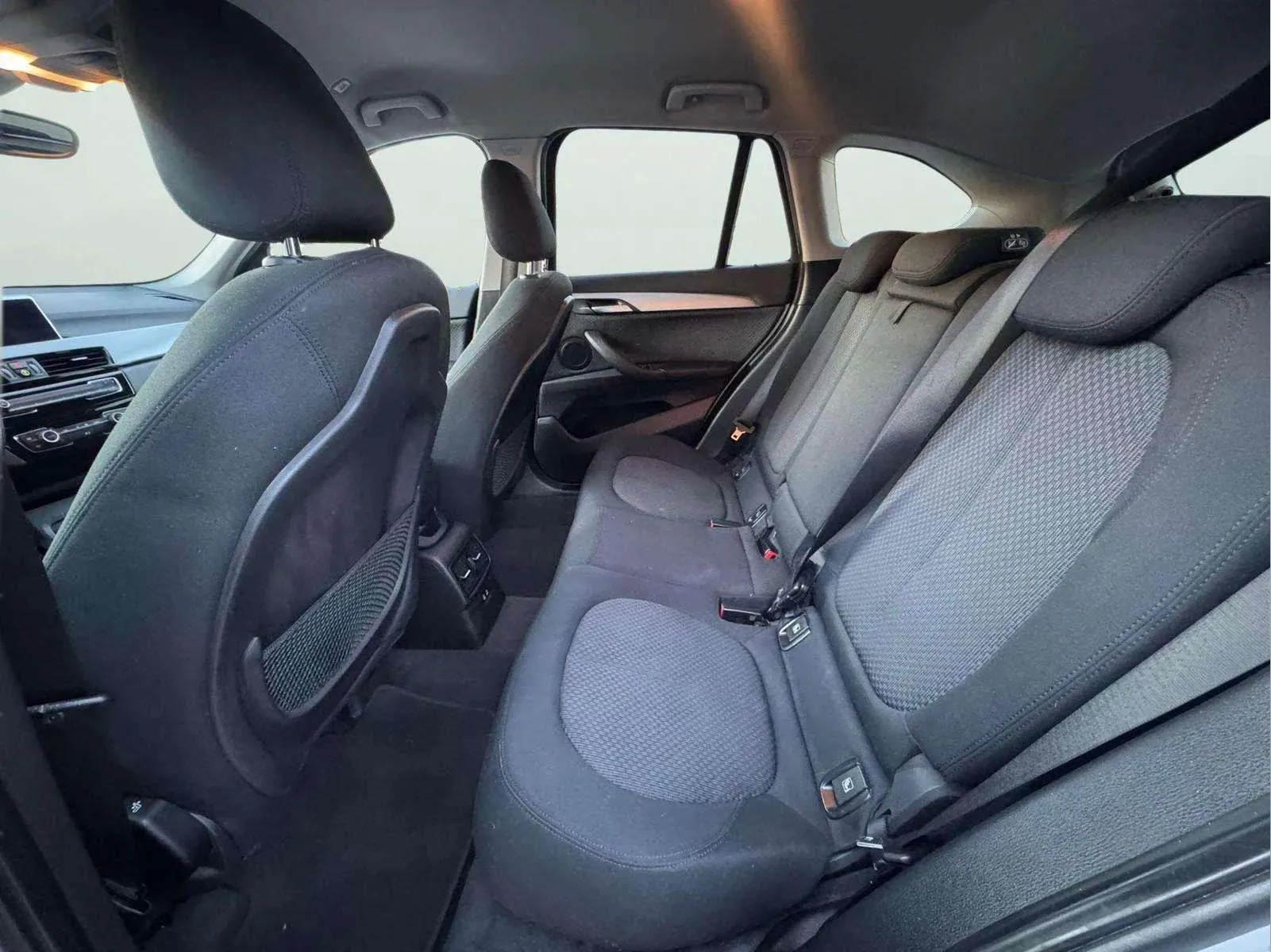 BMW X1 sDrive16d Business - foto 8