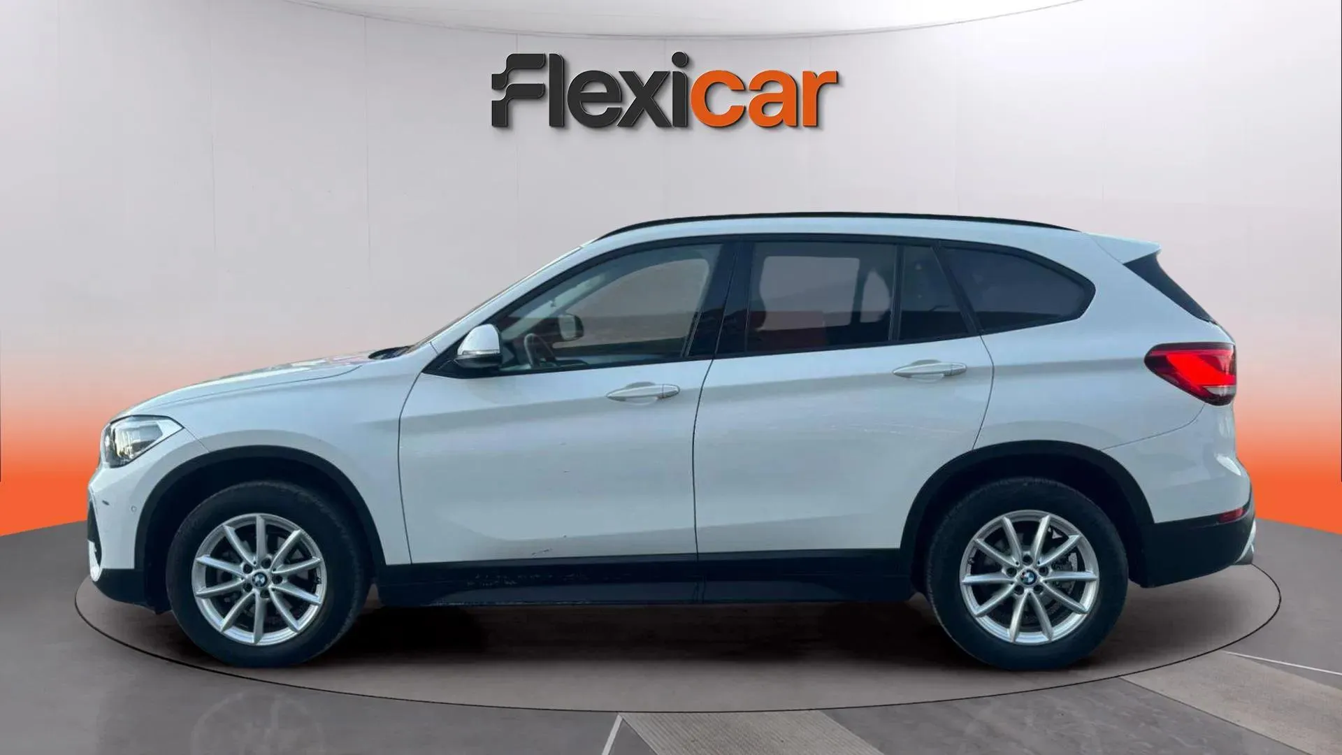 BMW X1 sDrive16d Business - foto 3