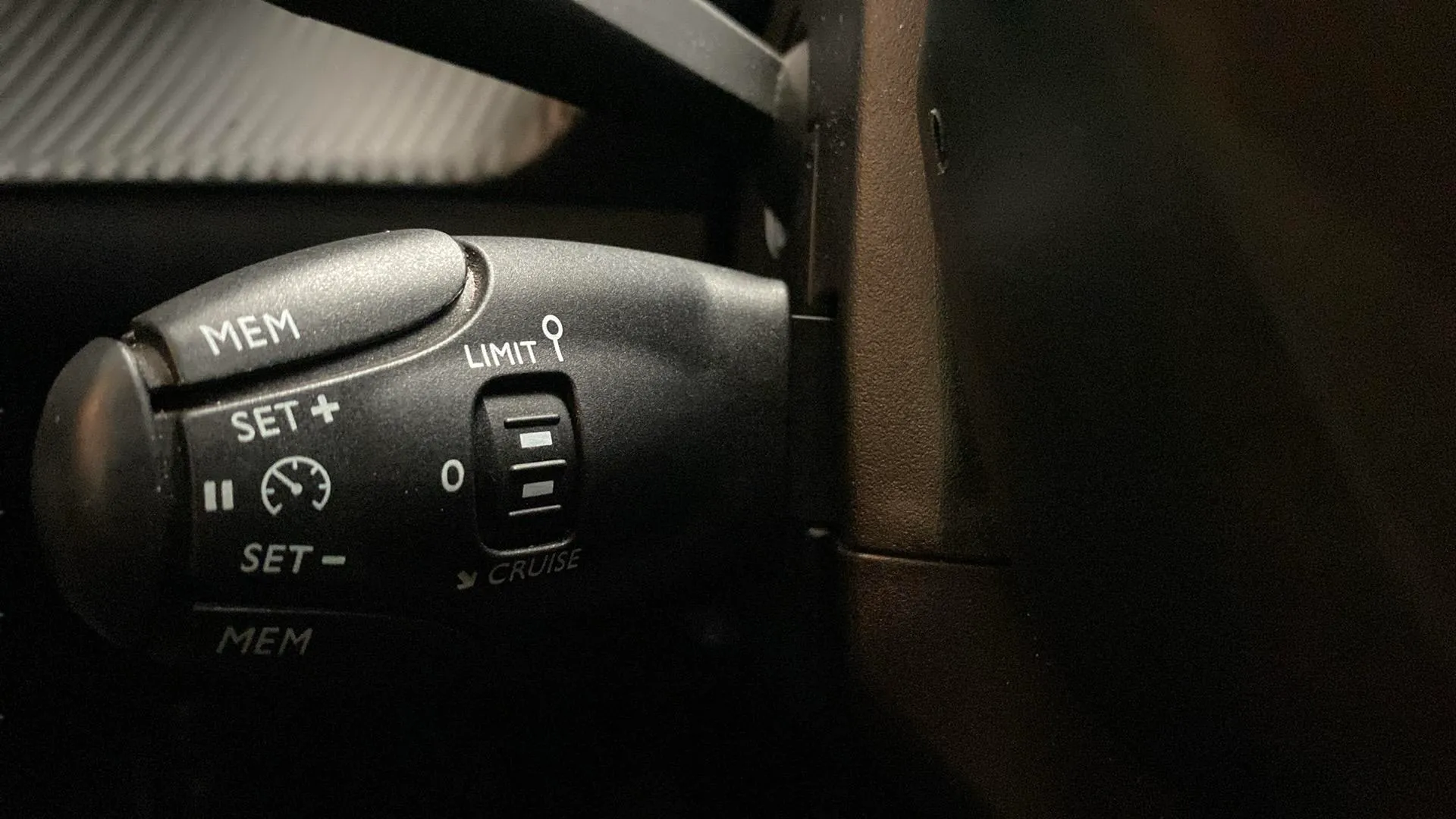 Peugeot 2008 Active Pack PureTech 130 - foto 24