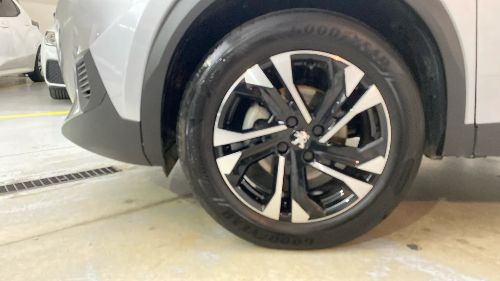 Peugeot 2008 Active Pack PureTech 130 - foto 28