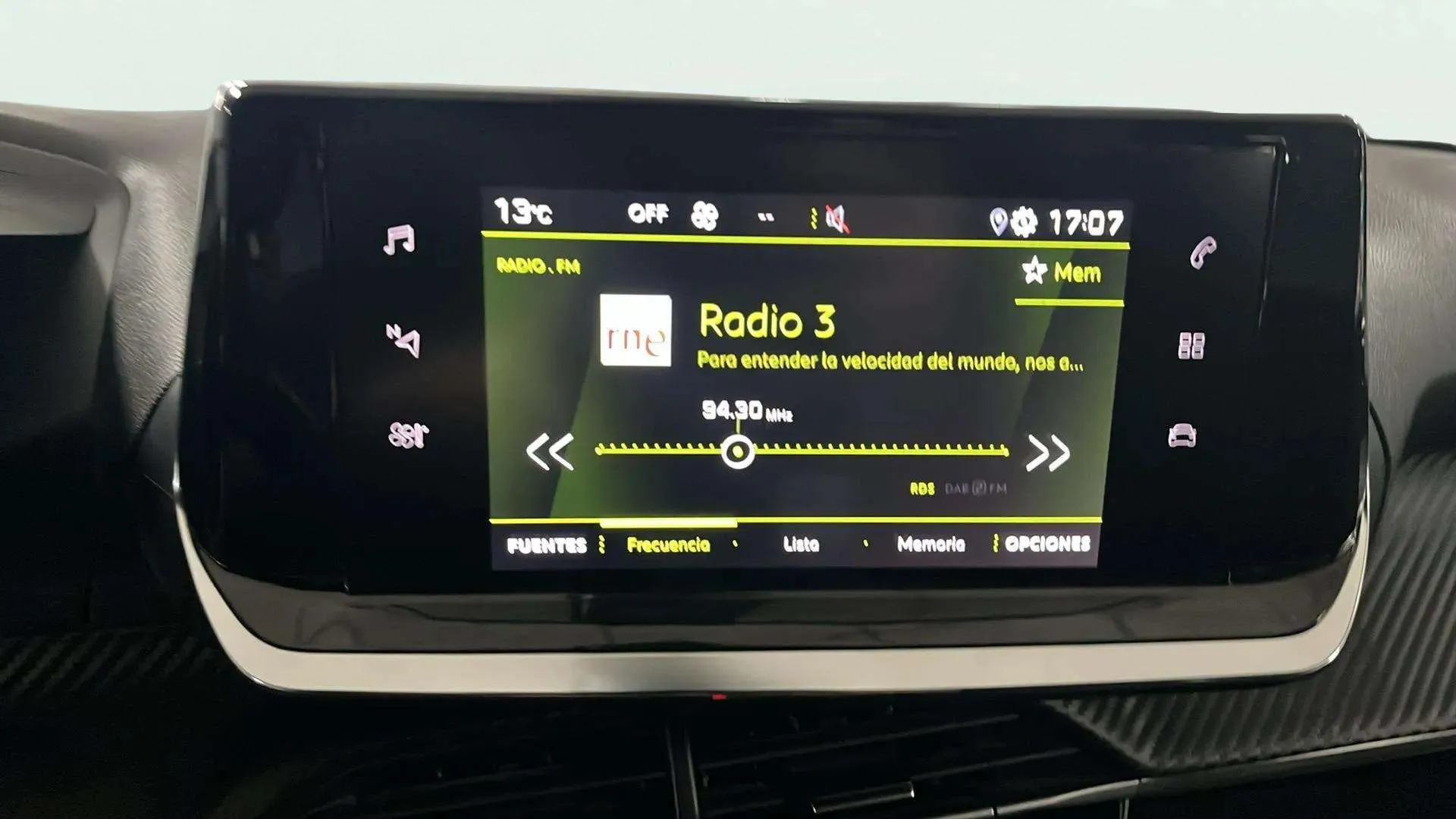 Peugeot 2008 Allure PureTech 130 - foto 15
