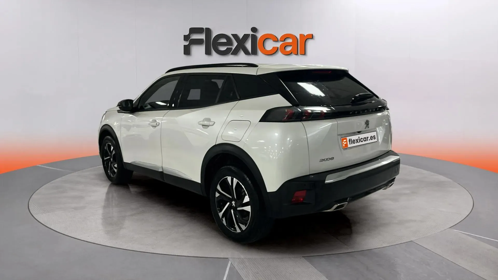 Peugeot 2008 Allure PureTech 130 - foto 6