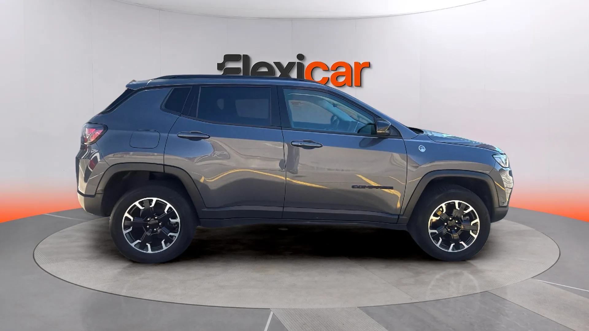 Jeep Compass 4xe 1.3 PHEV Trailhawk AWD - foto 2