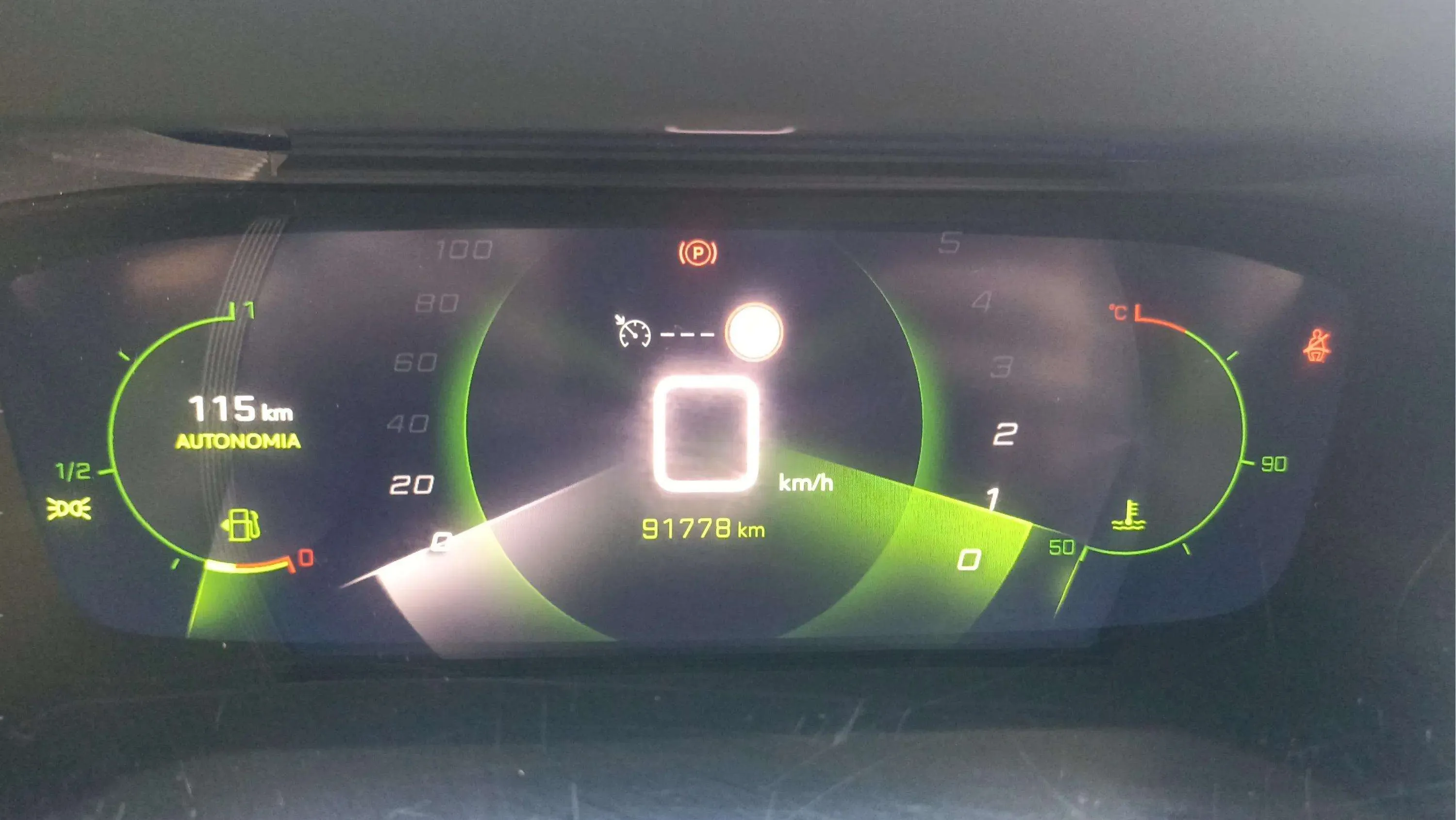 Peugeot 2008 Allure Pack PureTech 130 - foto 12