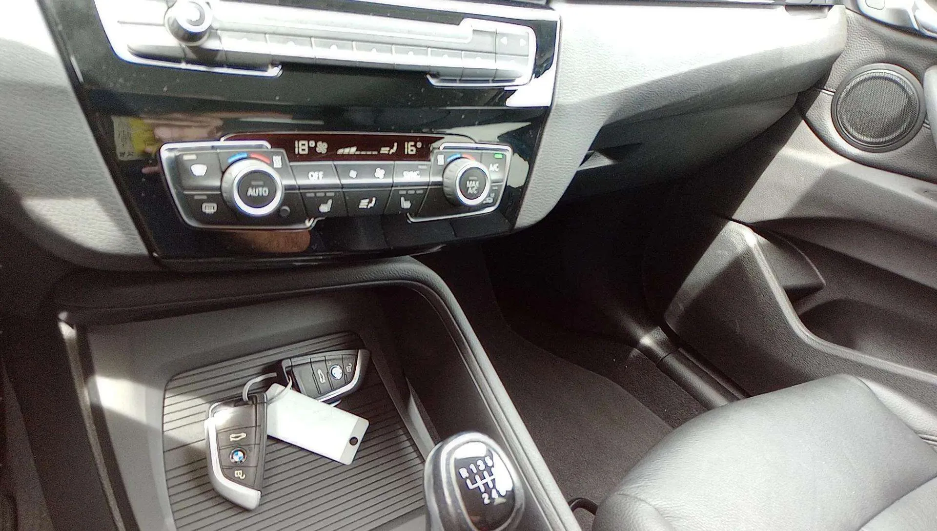 BMW X1 sDrive18d - foto 14