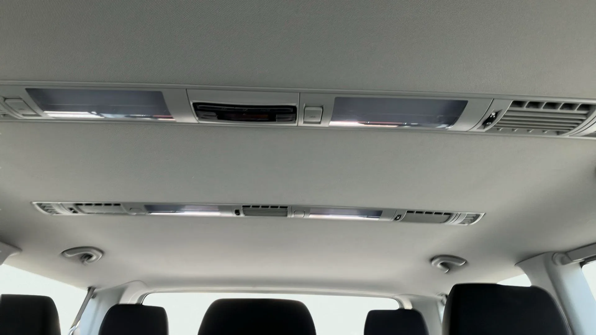 Volkswagen Caravelle Origin Corta 2.0 TDI BMT DSG - foto 15