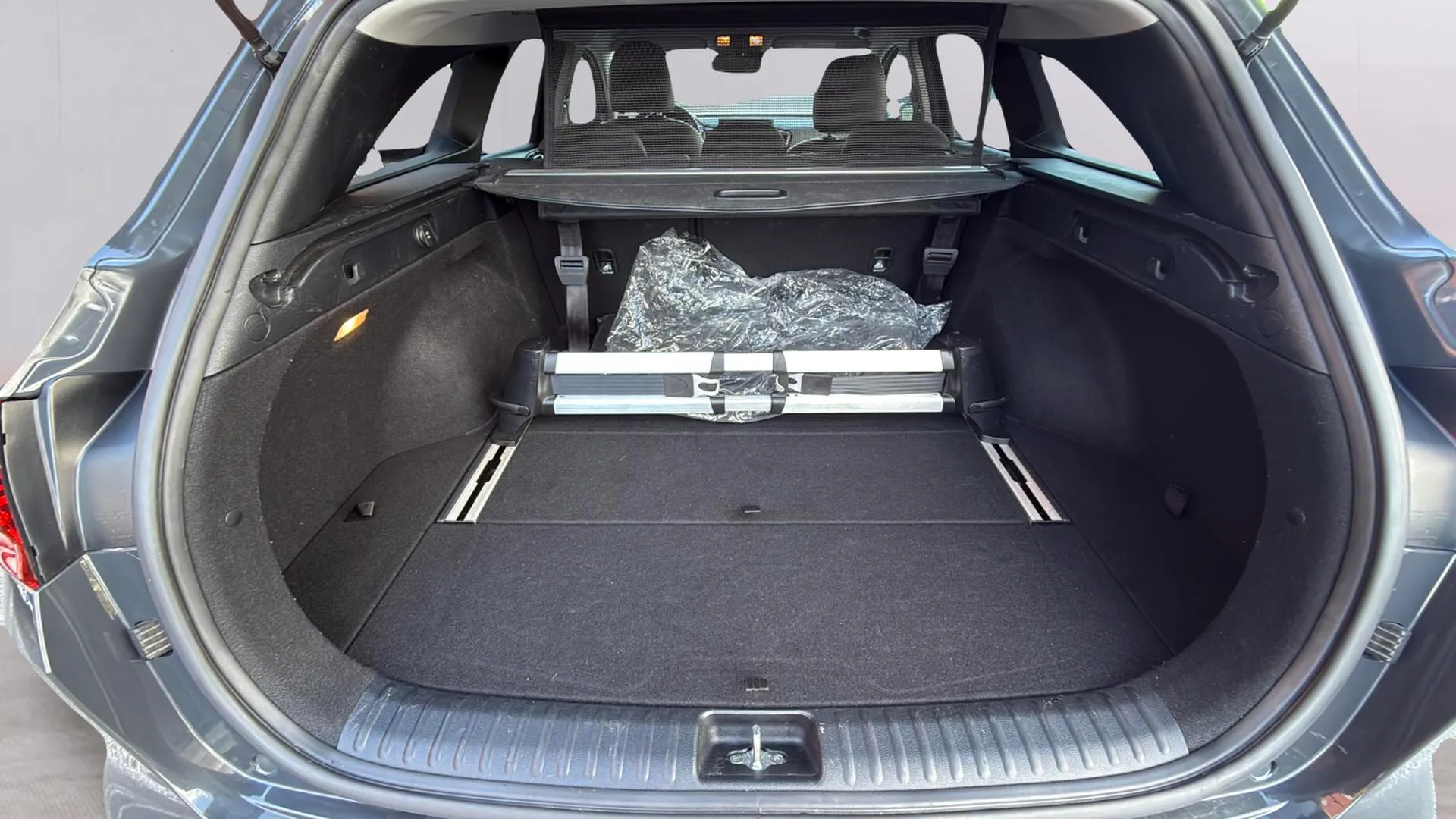 Kia Ceed Tourer 1.6 CRDi Tech - foto 9