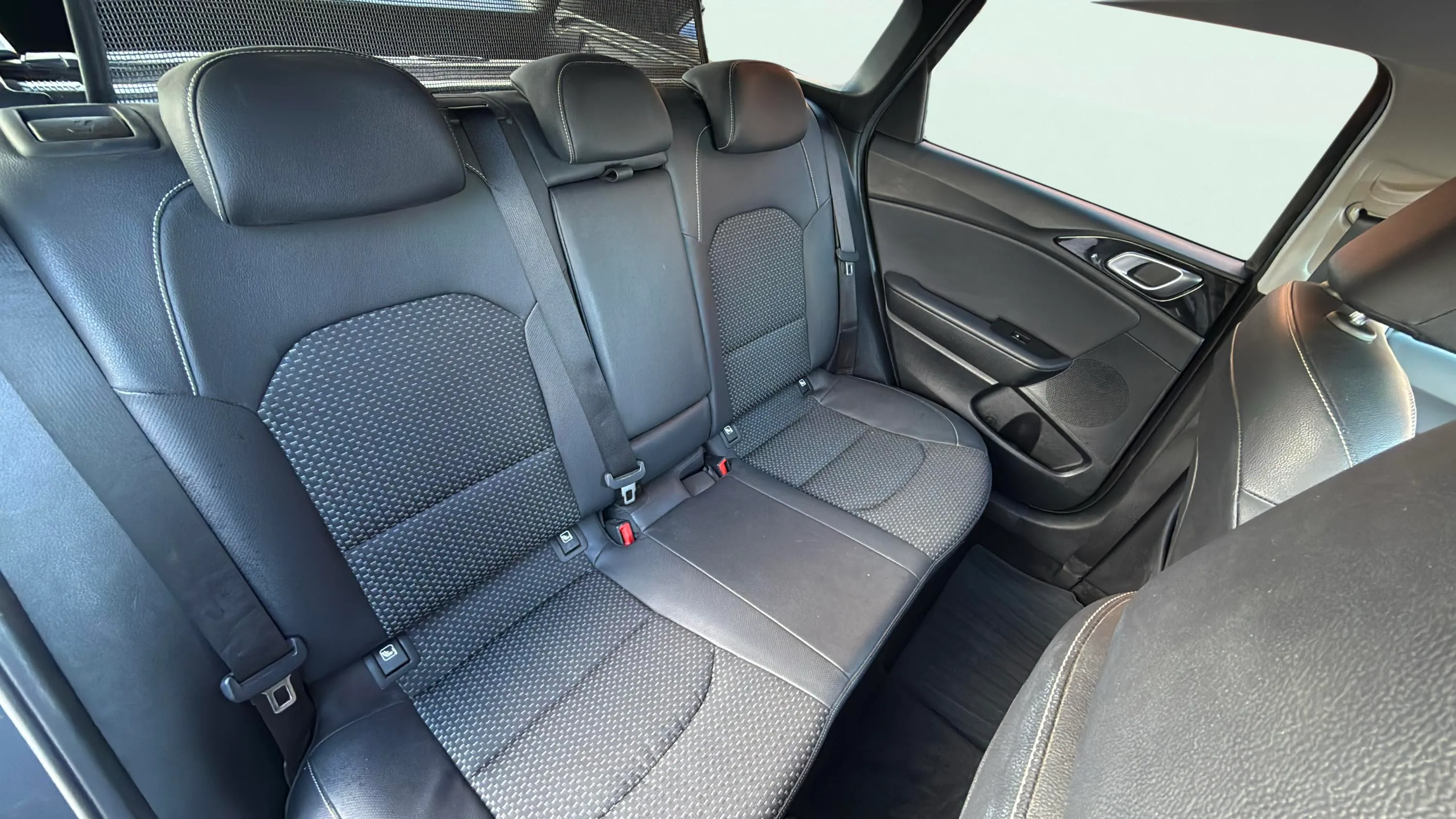 Kia Ceed Tourer 1.6 CRDi Tech - foto 21