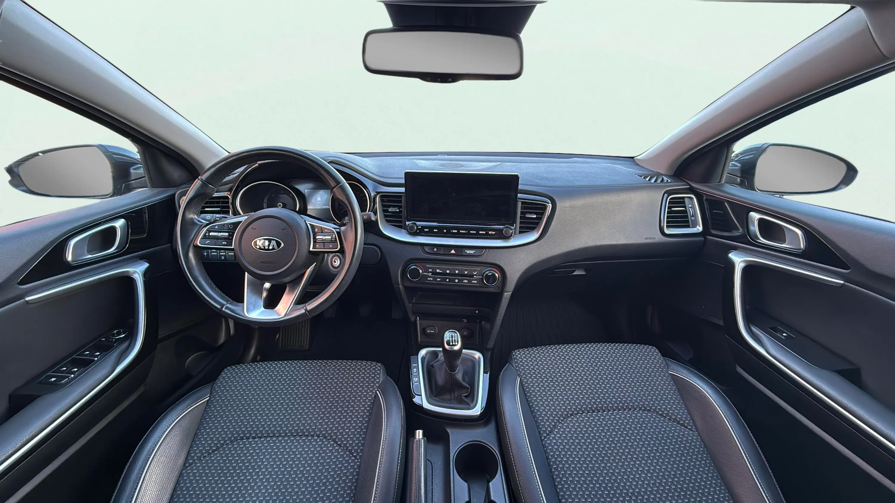 Kia Ceed Tourer 1.6 CRDi Tech - foto 10