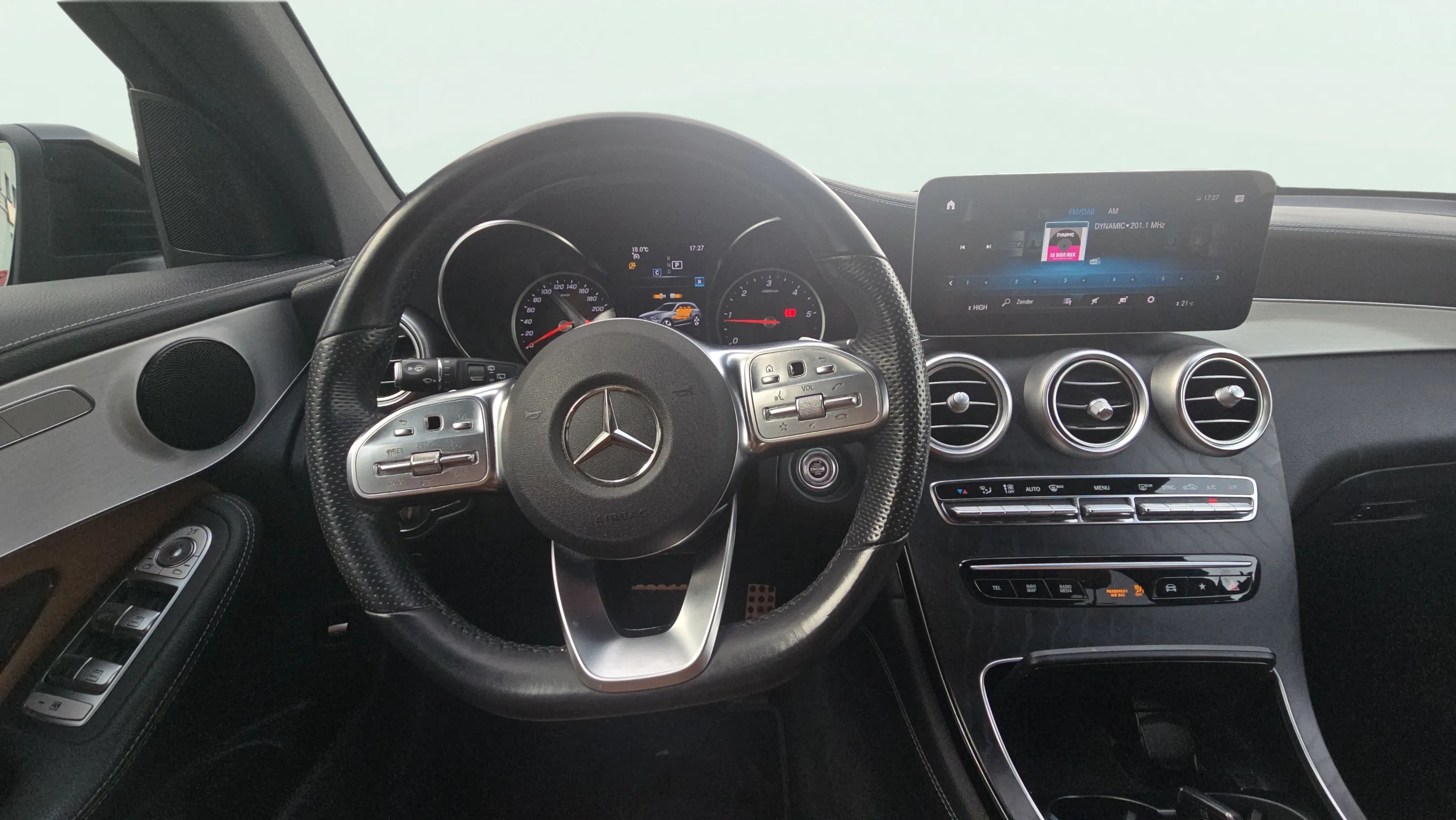 Mercedes-Benz GLC 200 d 4MATIC - foto 8