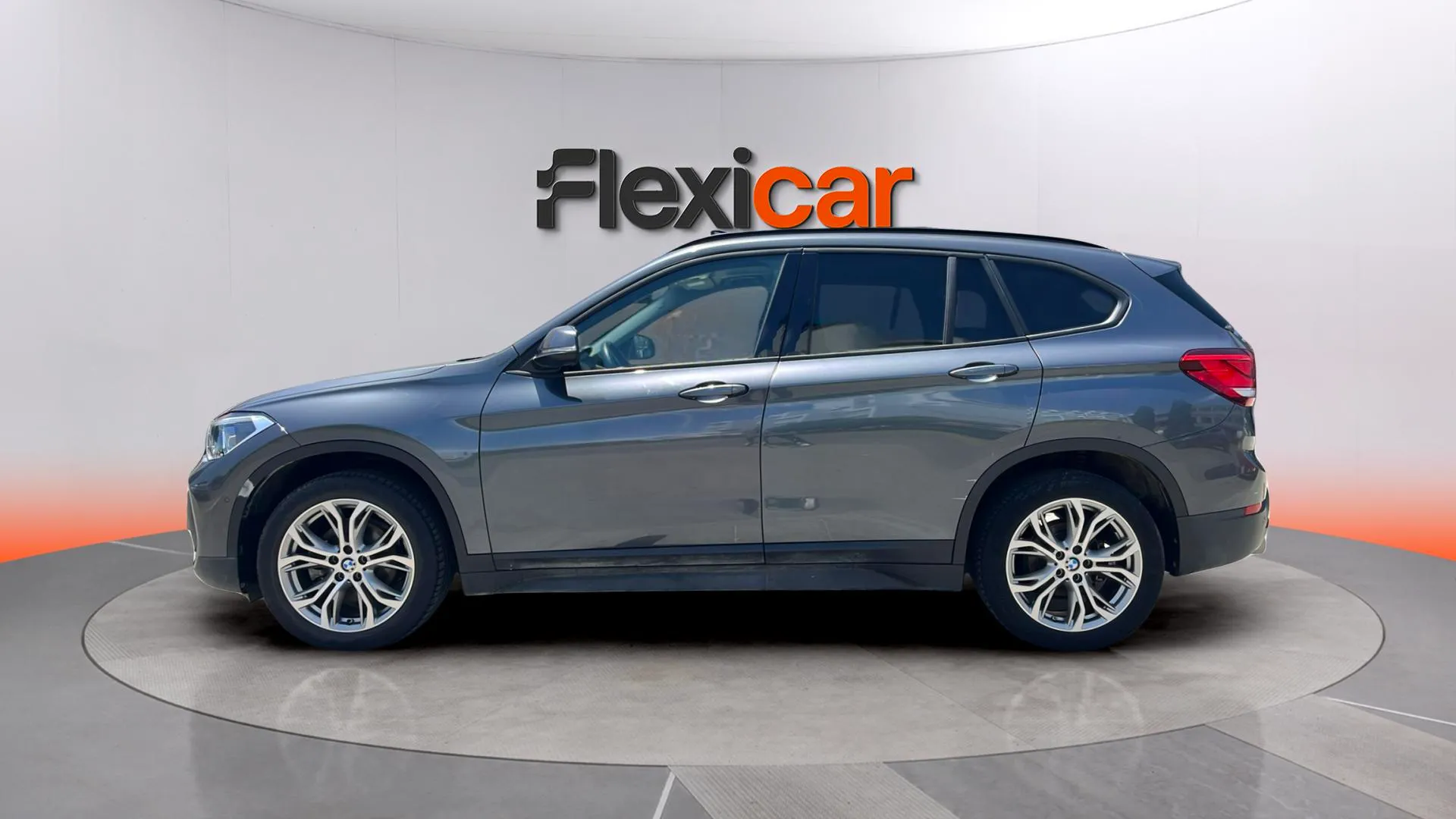 BMW X1 sDrive18i - foto 4