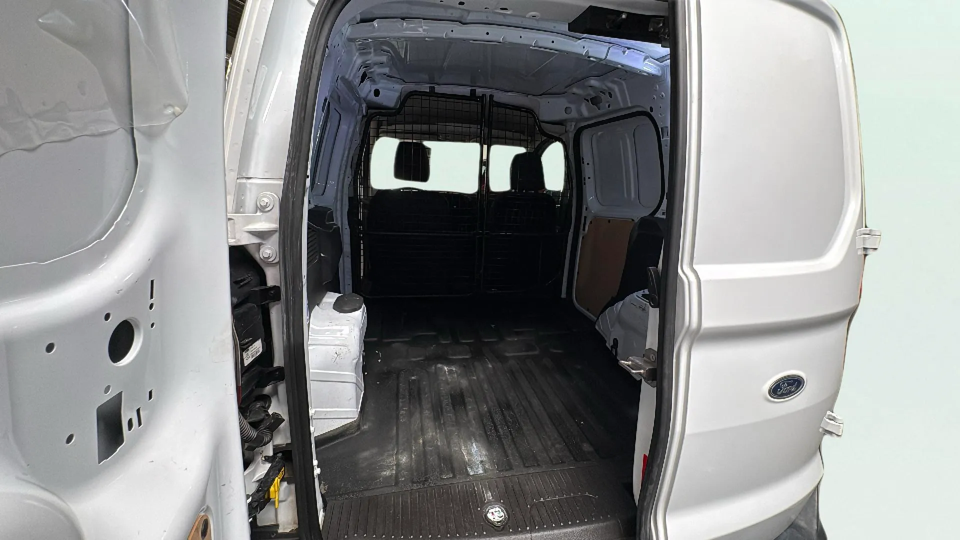 Ford Tourneo Courier 1.5 TDCi Sport - foto 14